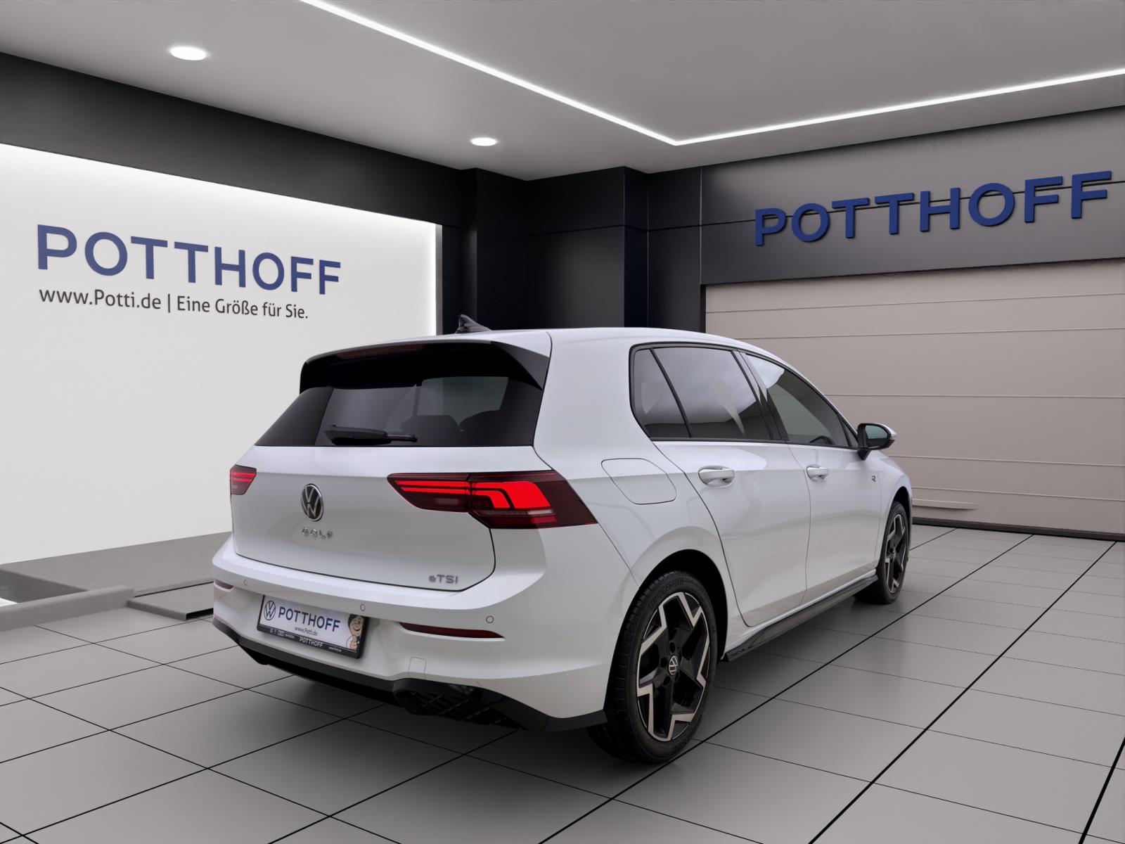 Volkswagen Golf 1.5 eTSI DSG R-LINE NAVI ACC HuD