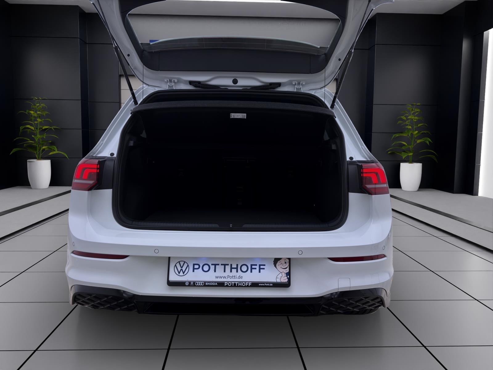 Volkswagen Golf 1.5 eTSI DSG R-LINE NAVI ACC HuD