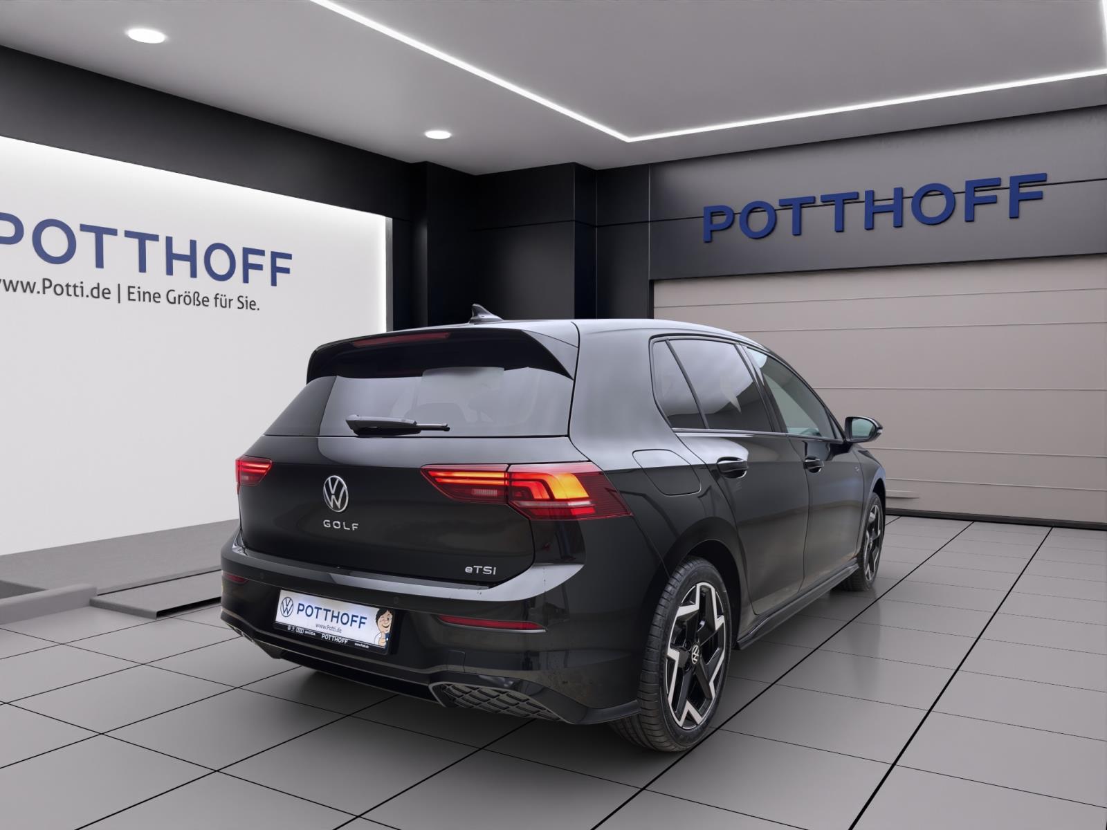 Volkswagen Golf 1.5 eTSI DSG R-LINE NAVI ACC HuD