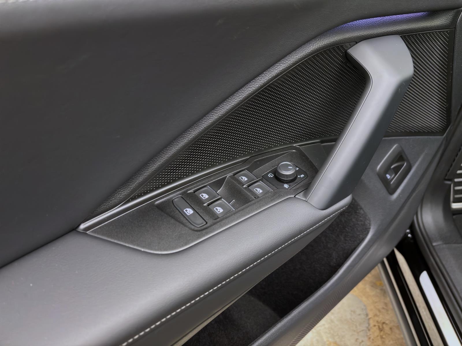 Volkswagen Tiguan 1.5 eTSI DSG R-LINE HARMAN LEDER PANO