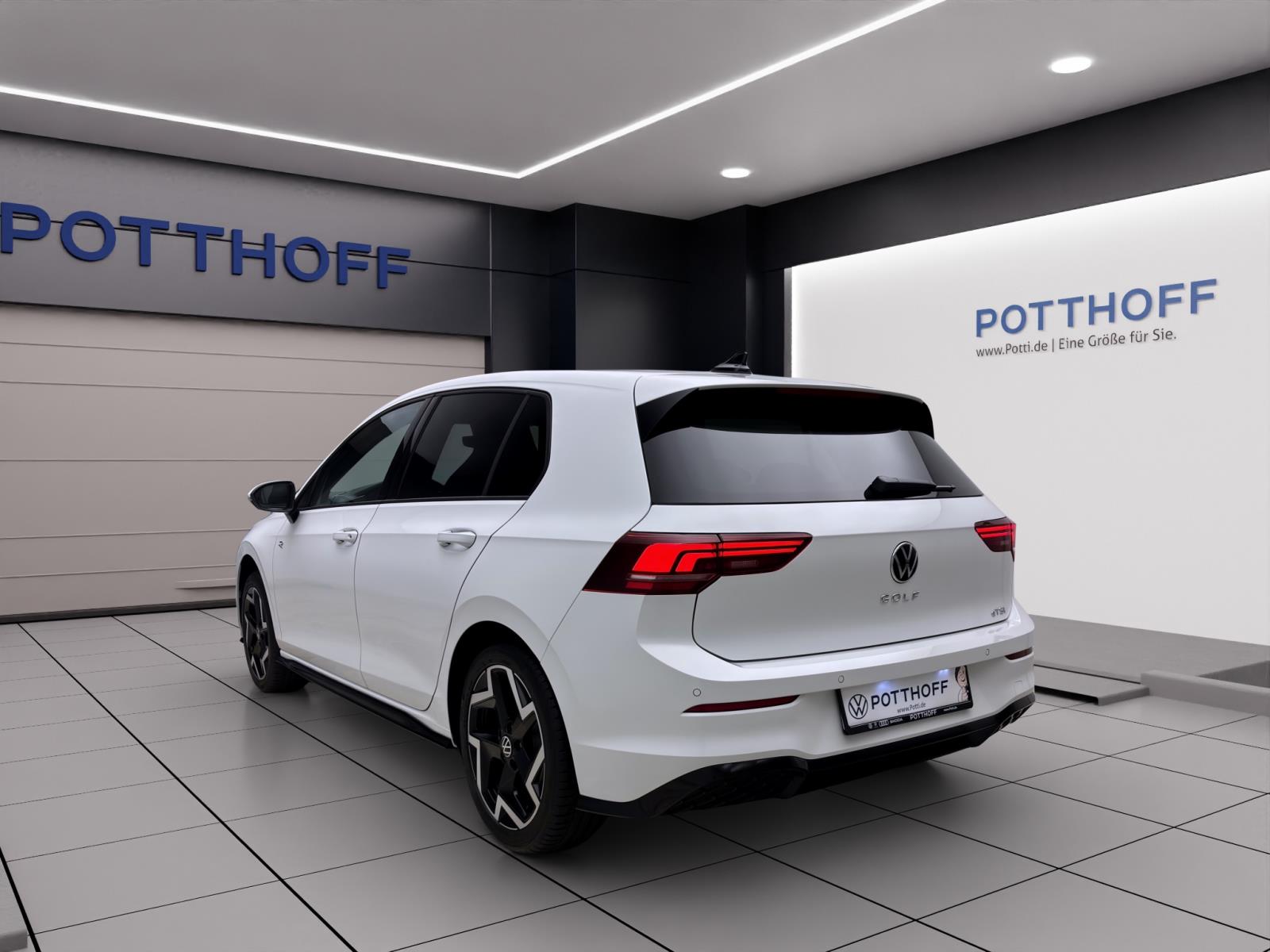 Volkswagen Golf 1.5 eTSI DSG R-LINE NAVI ACC HuD
