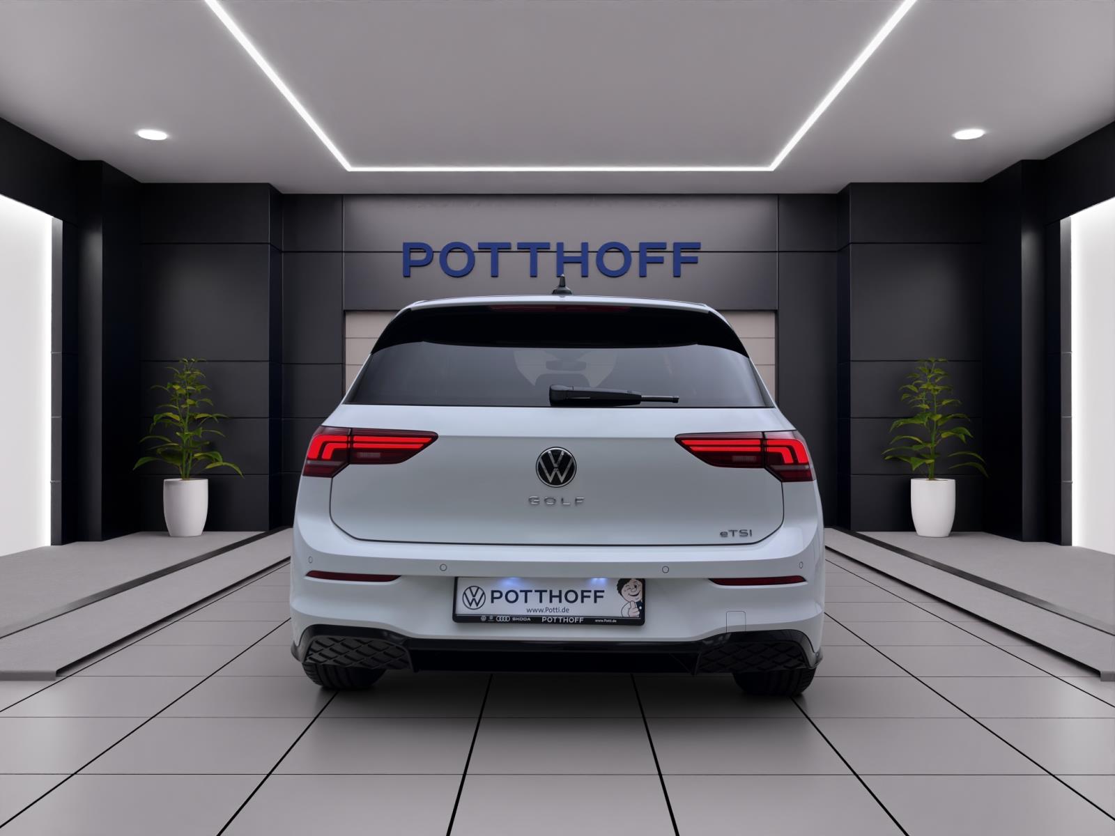 Volkswagen Golf 1.5 eTSI DSG R-LINE NAVI ACC HuD