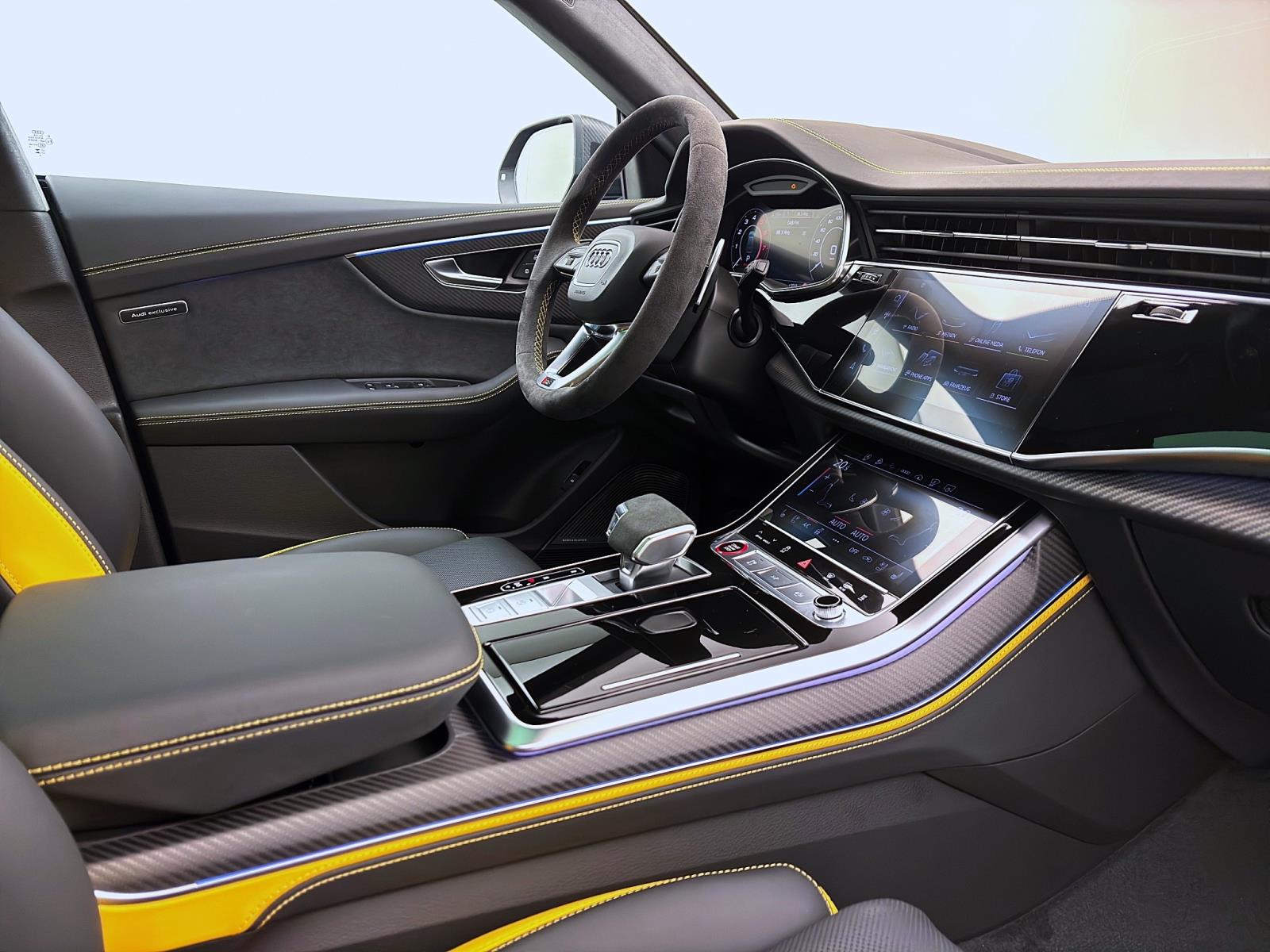 Audi RSQ8 SUV performance 471(640) kW(PS) tiptronic