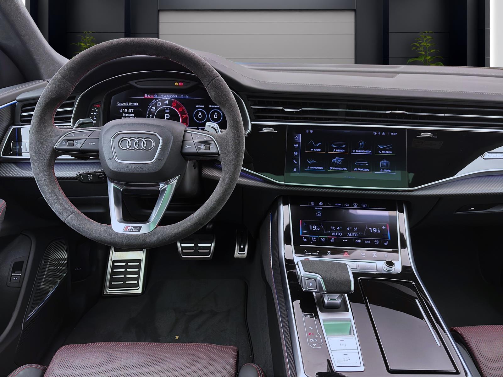 Audi RSQ8 SUV performance 471(640) kW(PS) tiptronic