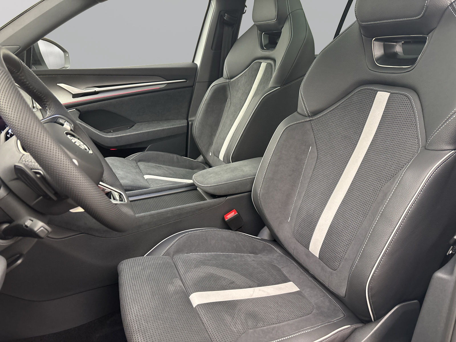 Skoda Kodiaq SPORTLINE 4X4 AHK STANDH PANO 20 360° HEAD-UP CANTON ACC