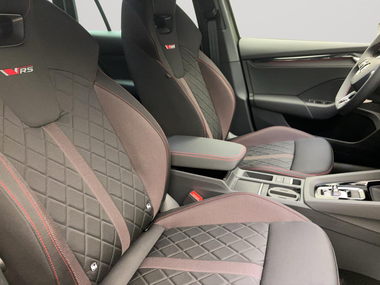Skoda Octavia COMBI RS AHK CANTON ACC NAV KAM MATRIX WINTER-P.