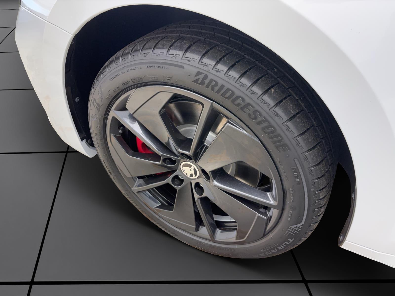 Skoda Octavia COMBI RS AHK CANTON ACC NAV KAM MATRIX WINTER-P.