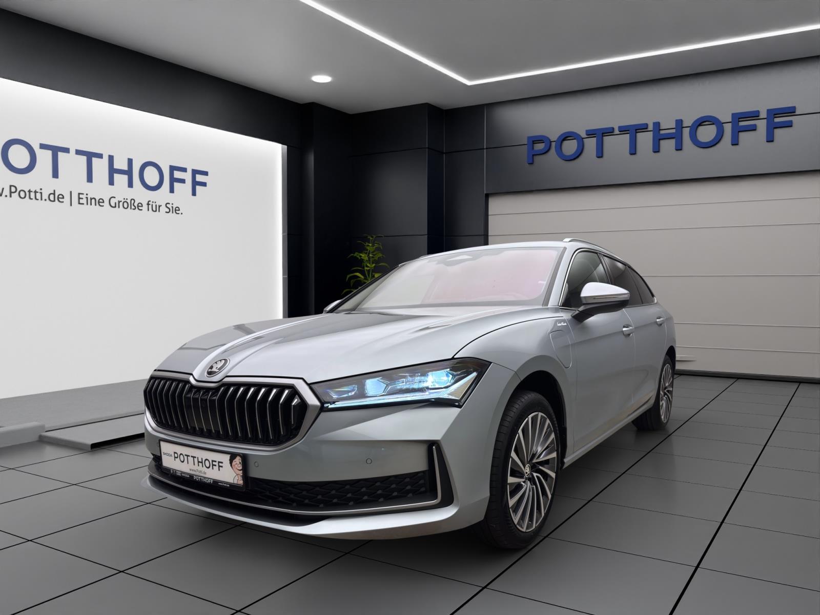 Skoda Superb COMBI iV L&K AHK NAV DCC CANTON 18 KAM MATRIX