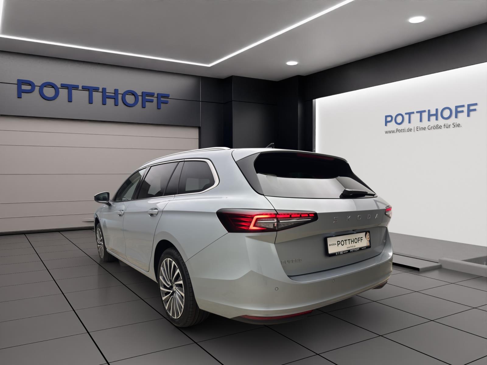 Skoda Superb COMBI iV L&K AHK NAV DCC CANTON 18 KAM MATRIX