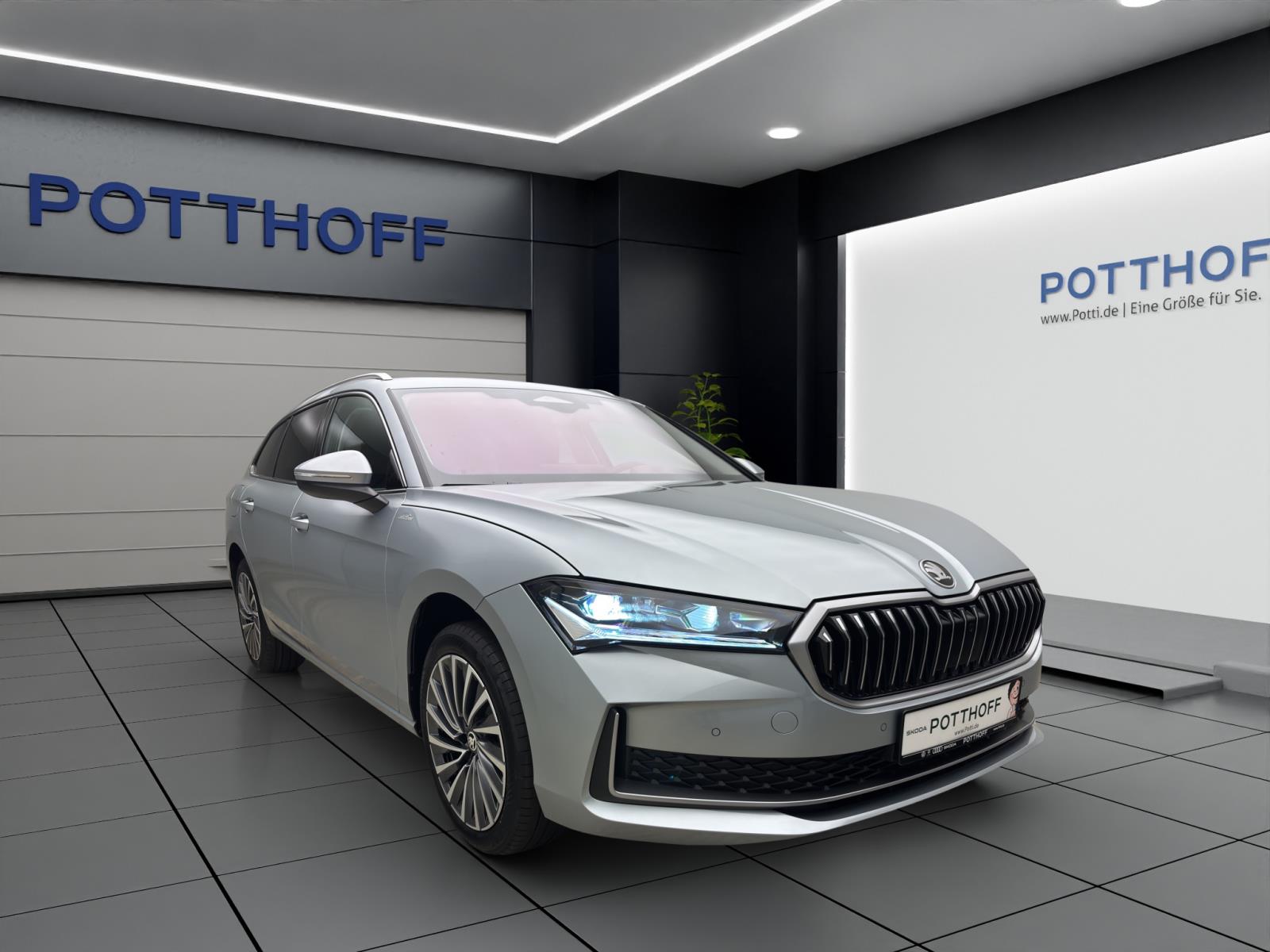 Skoda Superb COMBI iV L&K AHK NAV DCC CANTON 18 KAM MATRIX