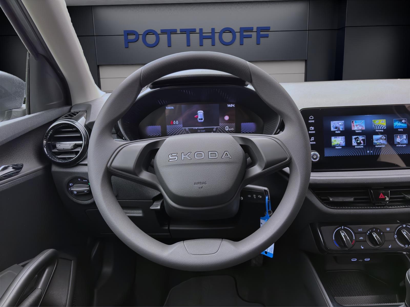 Skoda Fabia ESSENCE LED PDC SHZ KLIMA DIG-COCKPIT