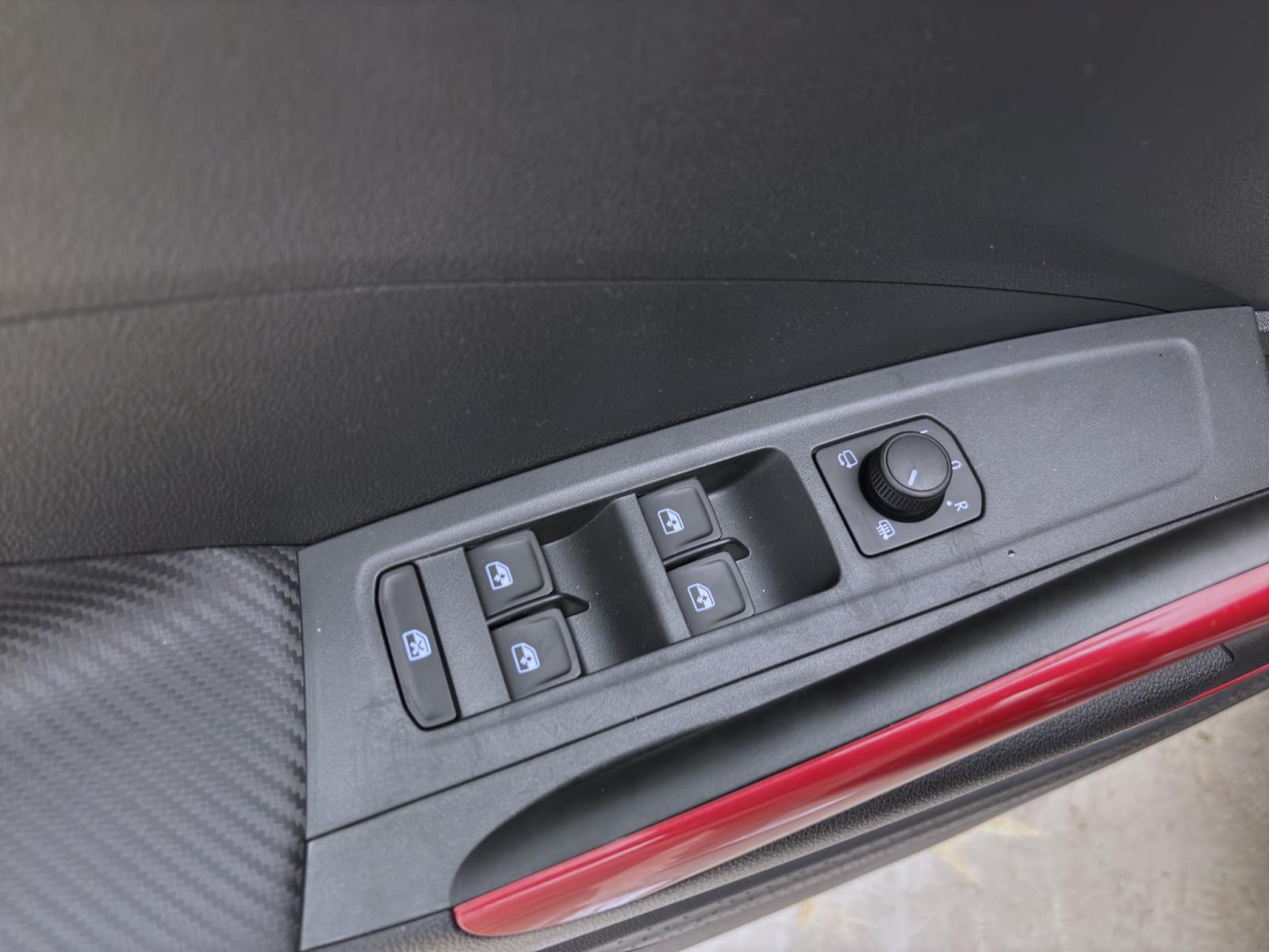 Skoda Fabia MONTE CARLO DSG NAV ACC KAM WINTER+ 17 LICHT&SICHT