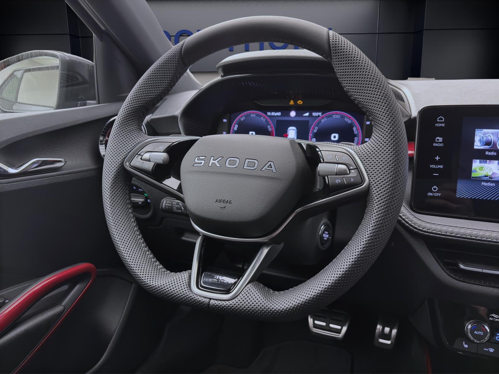 Skoda Fabia MONTE CARLO DSG 18 NAV KAM ASSISTENZ&WINTER+