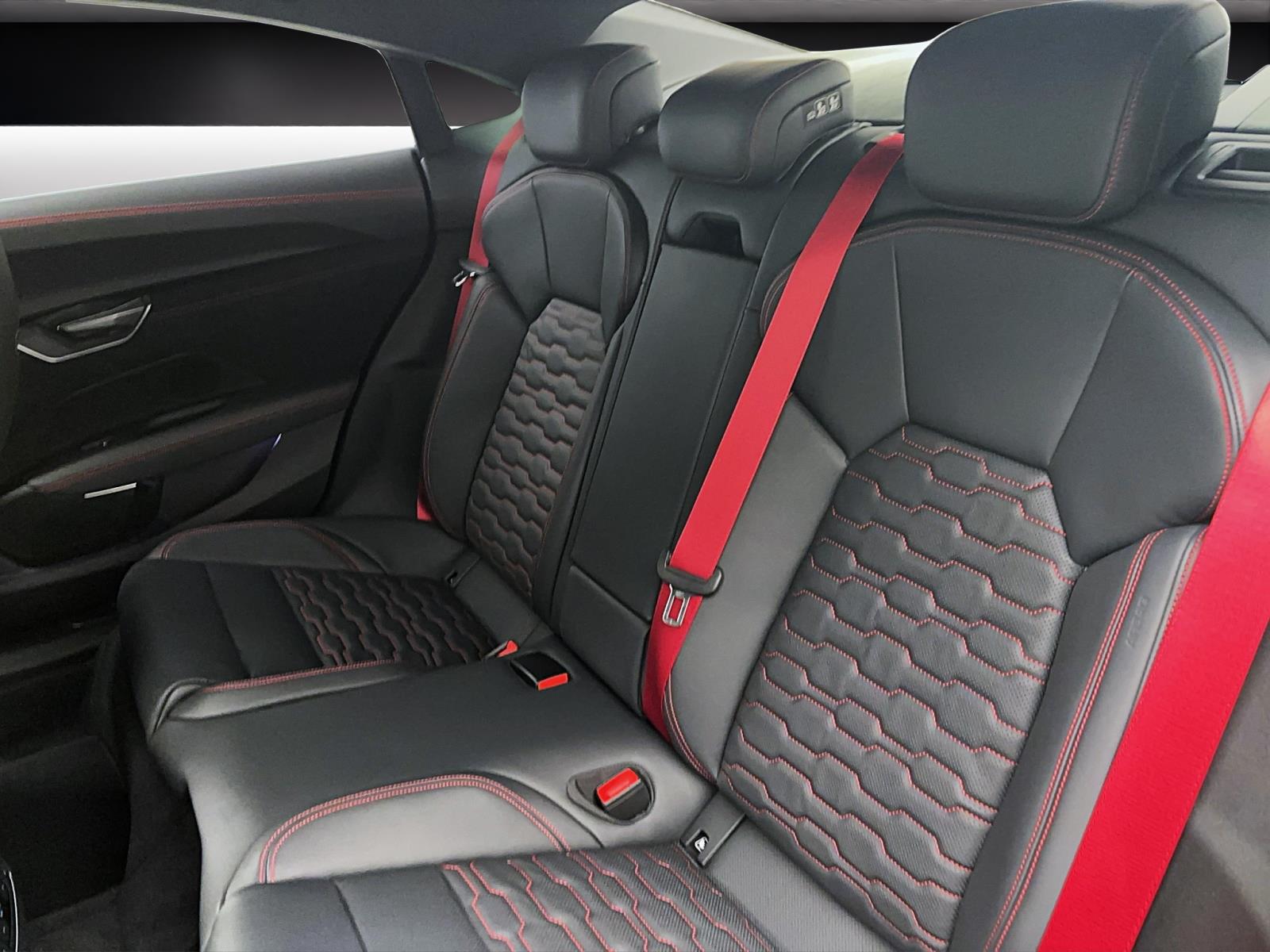 Audi RS e-tron GT quattro 500 kW