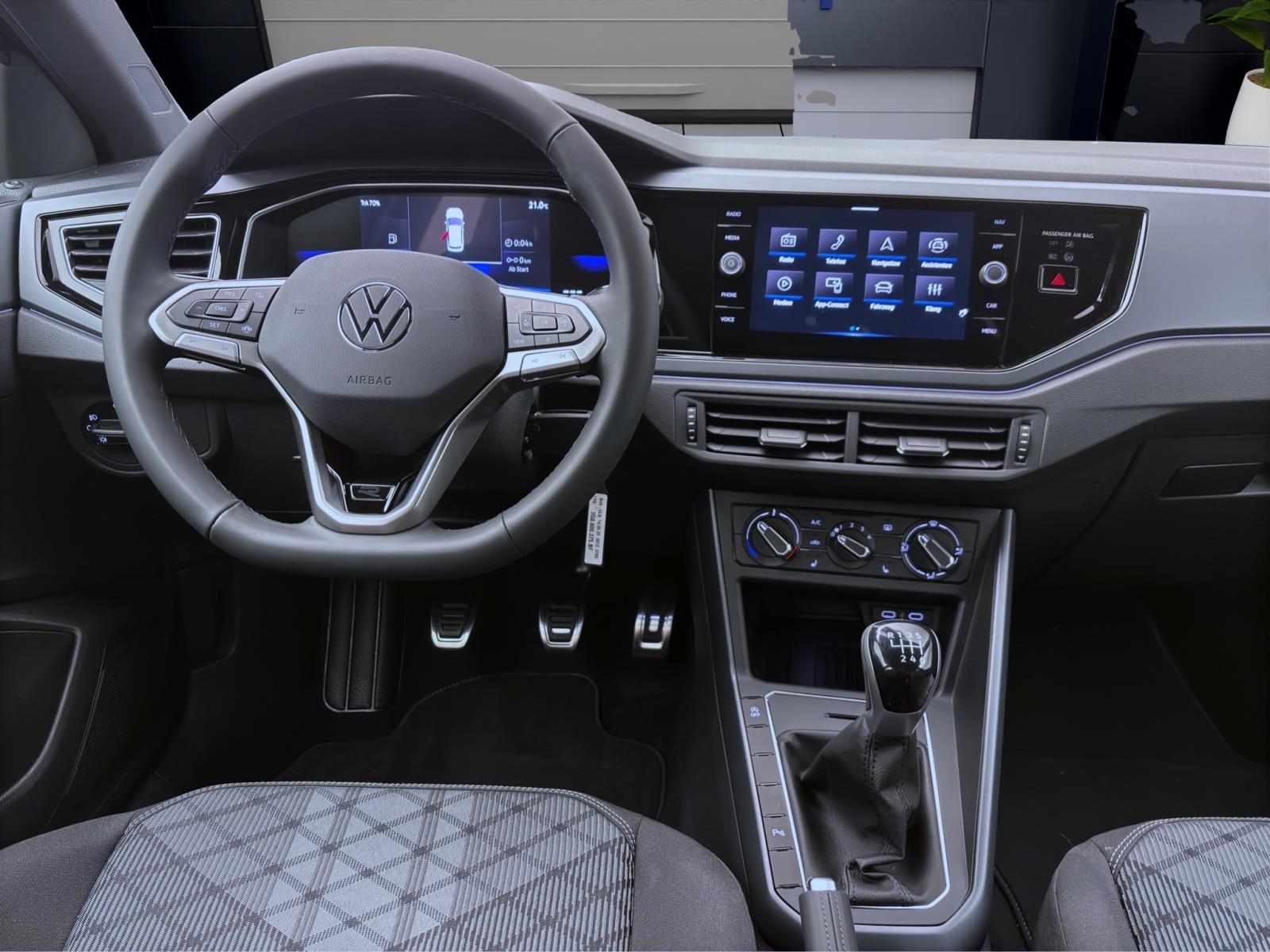 Volkswagen Taigo 1.0 TSI R-LINE PDC MATRIX KAMERA LM17