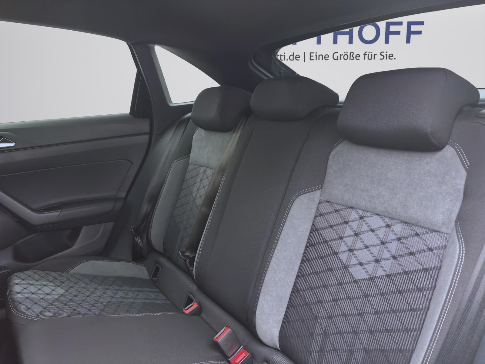 Volkswagen Taigo 1.0 TSI R-LINE PDC MATRIX KAMERA LM17