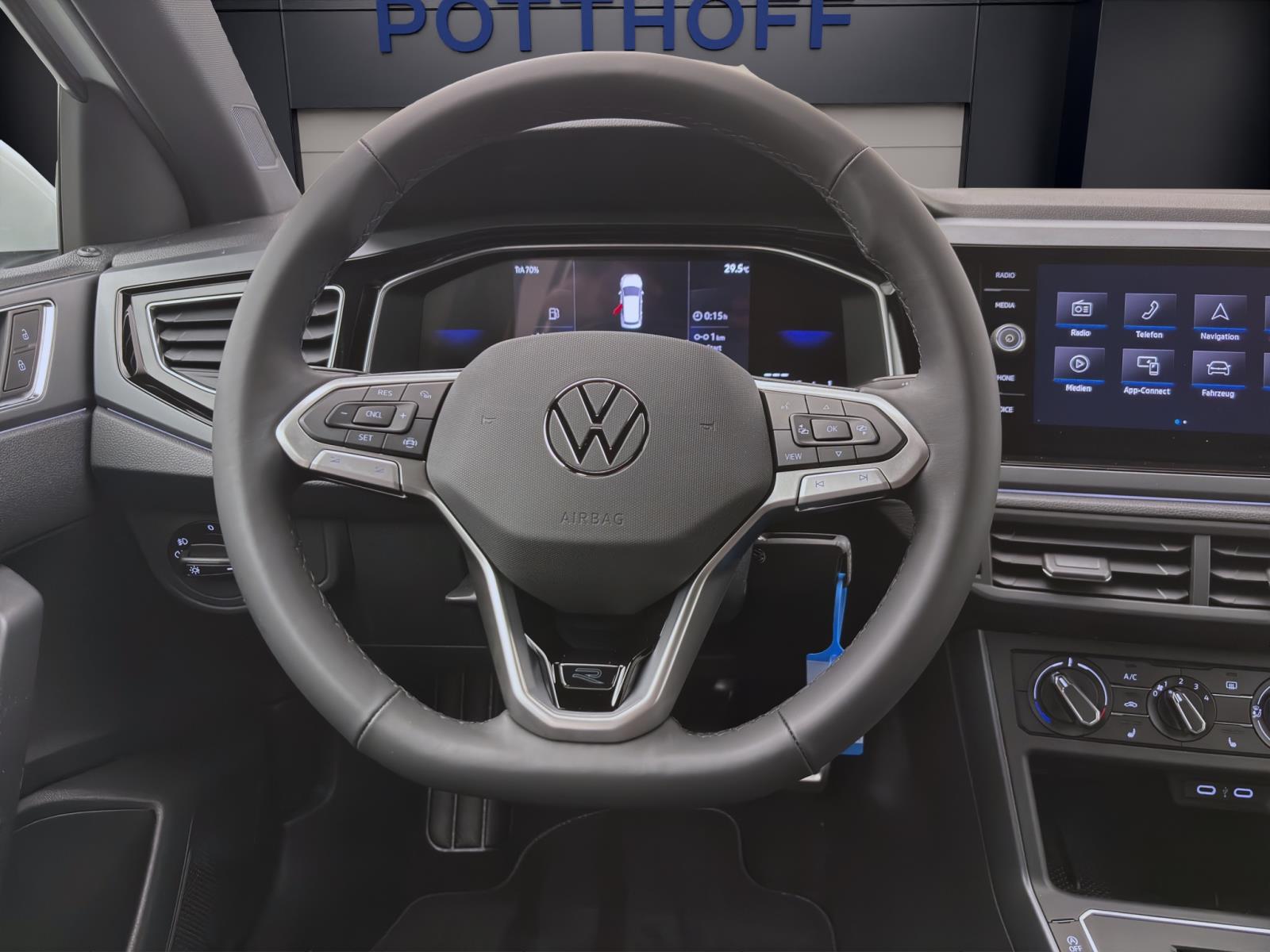 Volkswagen Taigo 1.0 TSI R-LINE PDC MATRIX KAMERA LM17