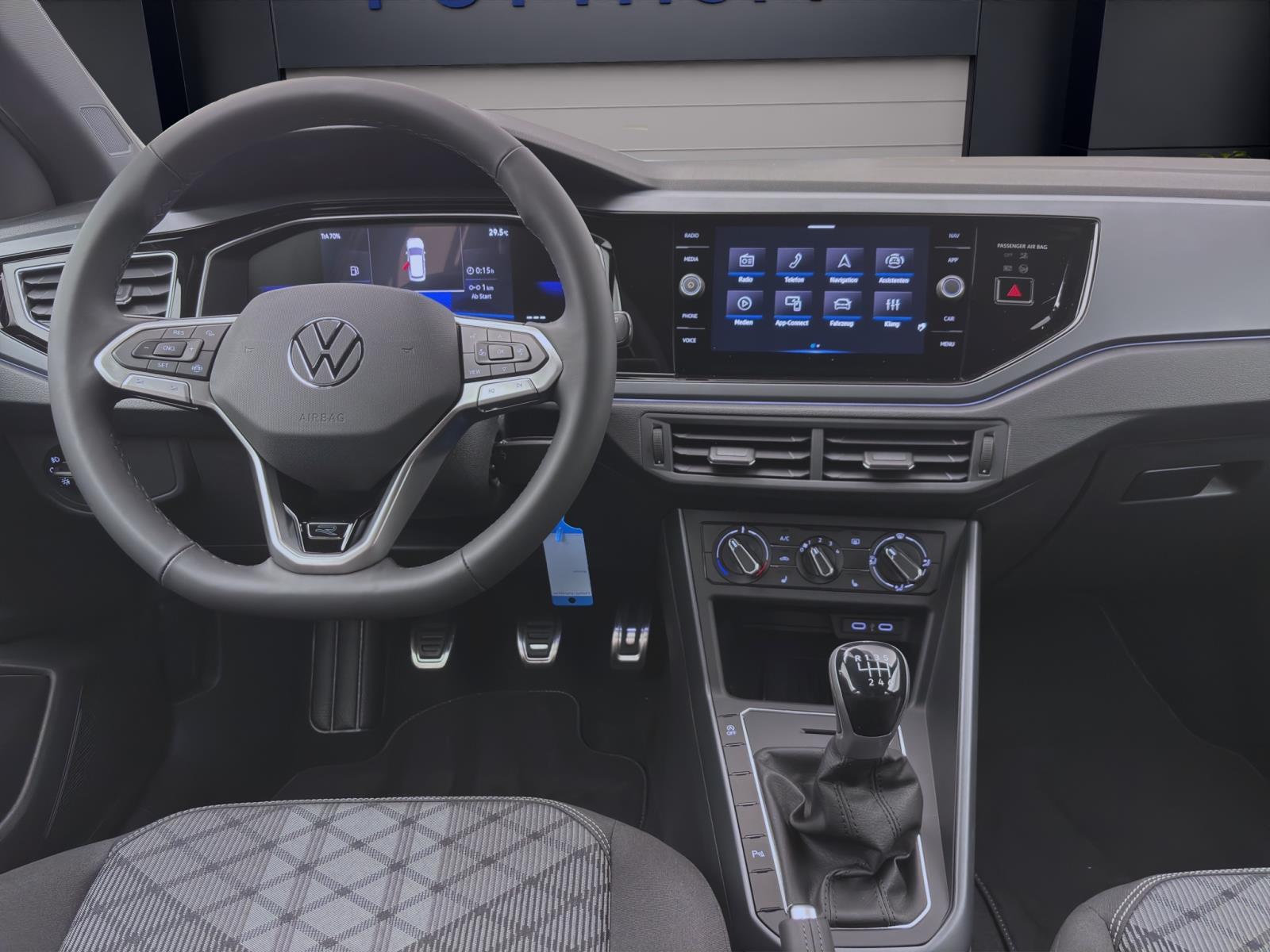 Volkswagen Taigo 1.0 TSI R-LINE PDC MATRIX KAMERA LM17