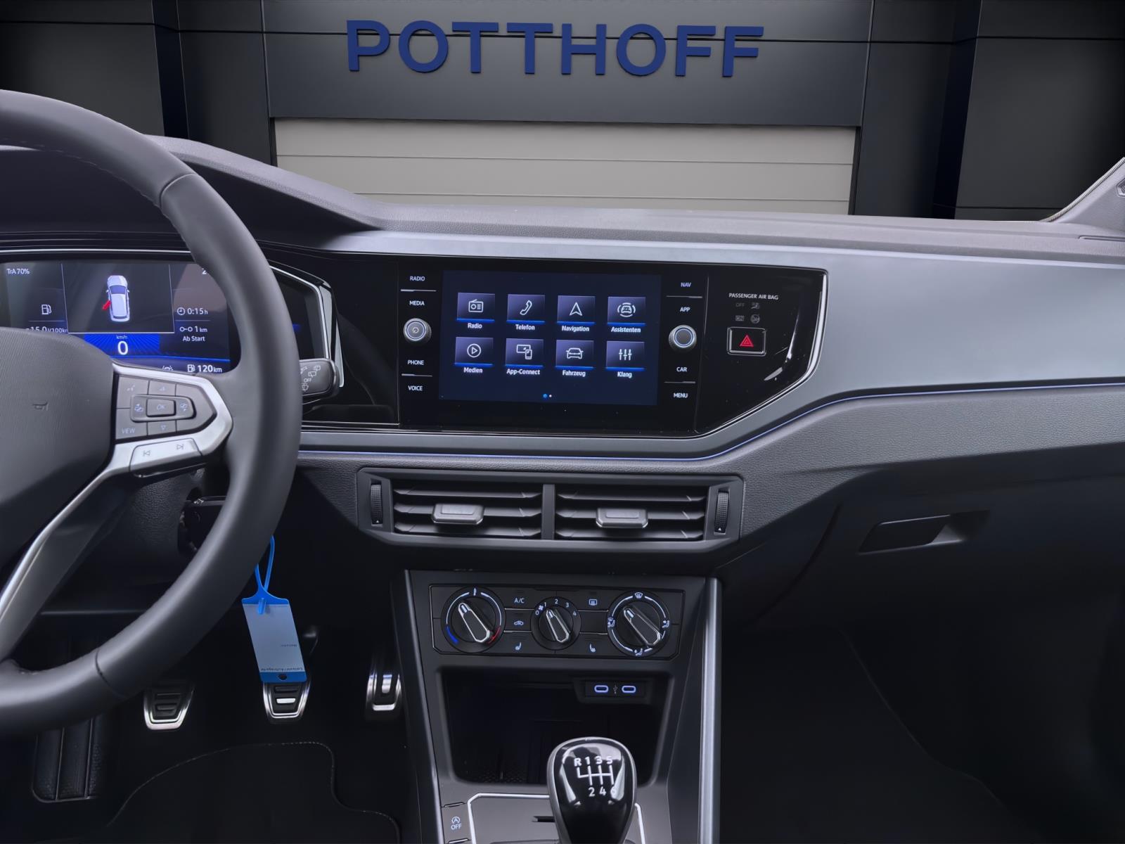 Volkswagen Taigo 1.0 TSI R-LINE PDC MATRIX KAMERA LM17
