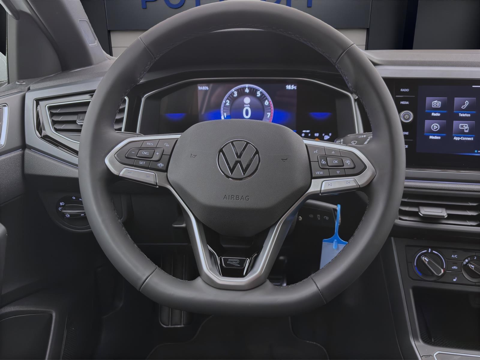 Volkswagen Taigo 1.0 TSI R-LINE PDC MATRIX KAMERA LM17