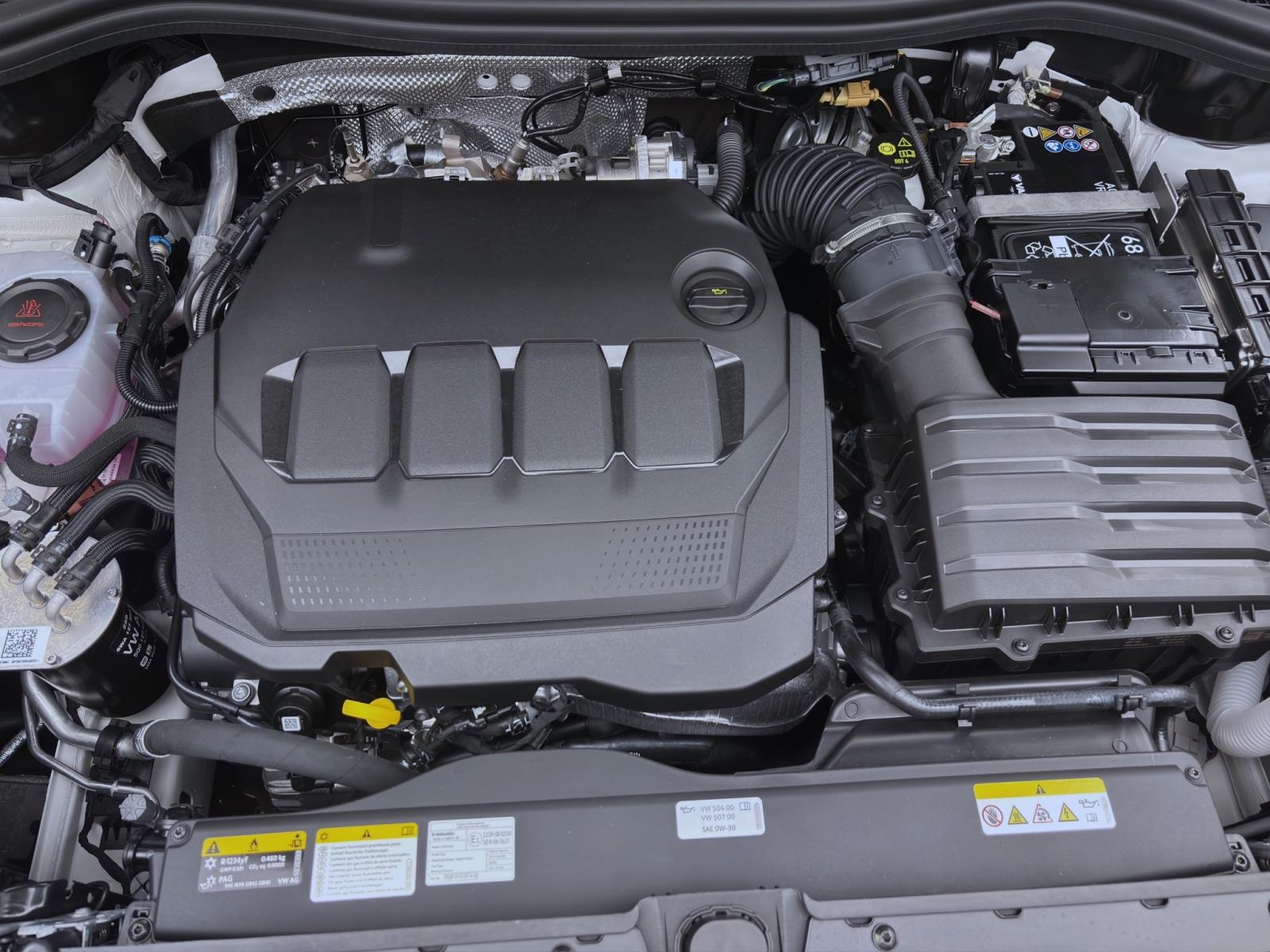 Volkswagen Tiguan 2.0 TDI DSG 4M R-LINE NAVI STANDHZG MATRIX AHK