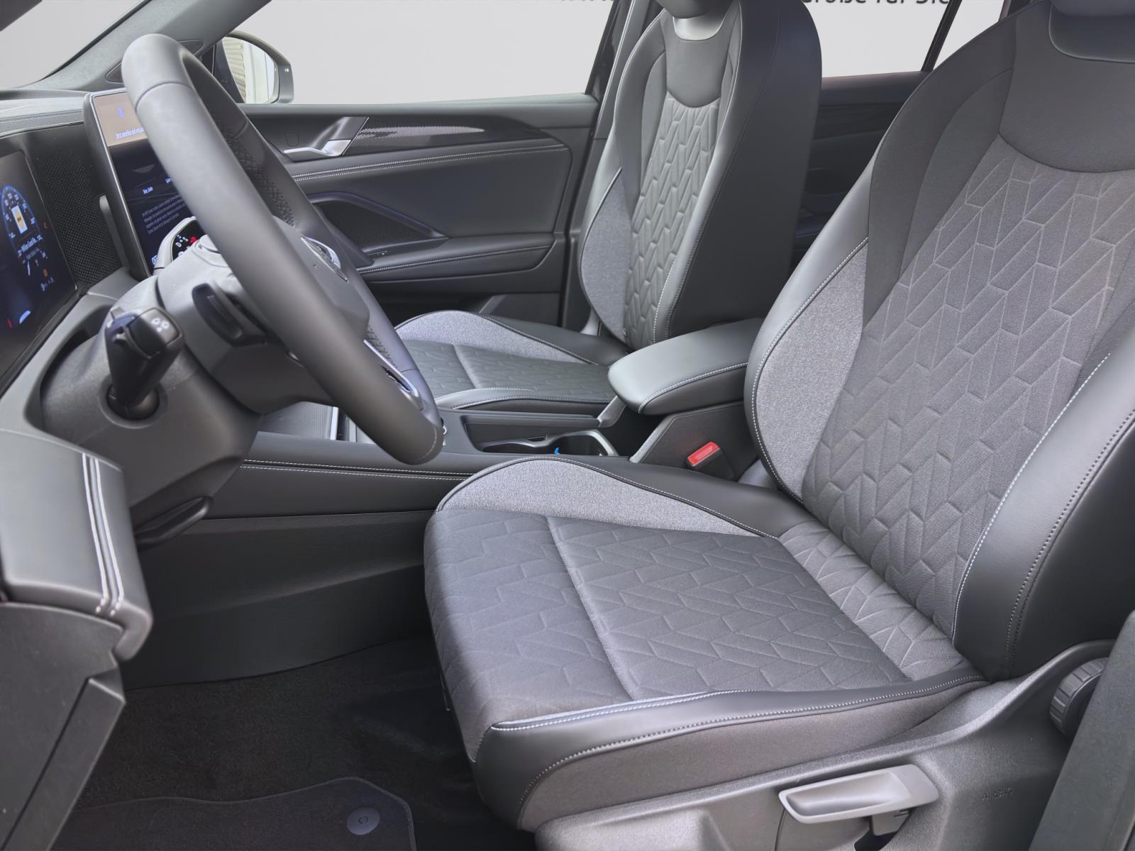 Volkswagen Tiguan 2.0 TDI DSG GOAL NAVI AHK LM18 KLIMA