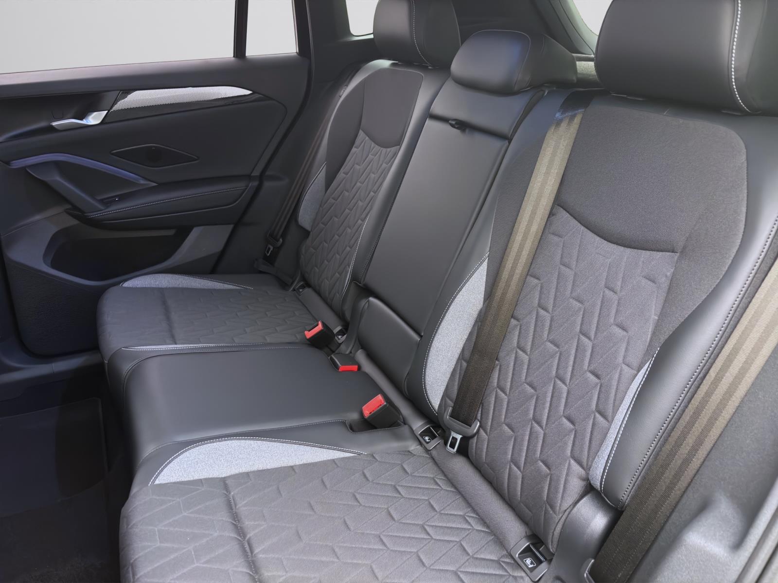 Volkswagen Tiguan 2.0 TDI DSG GOAL NAVI AHK LM18 KLIMA