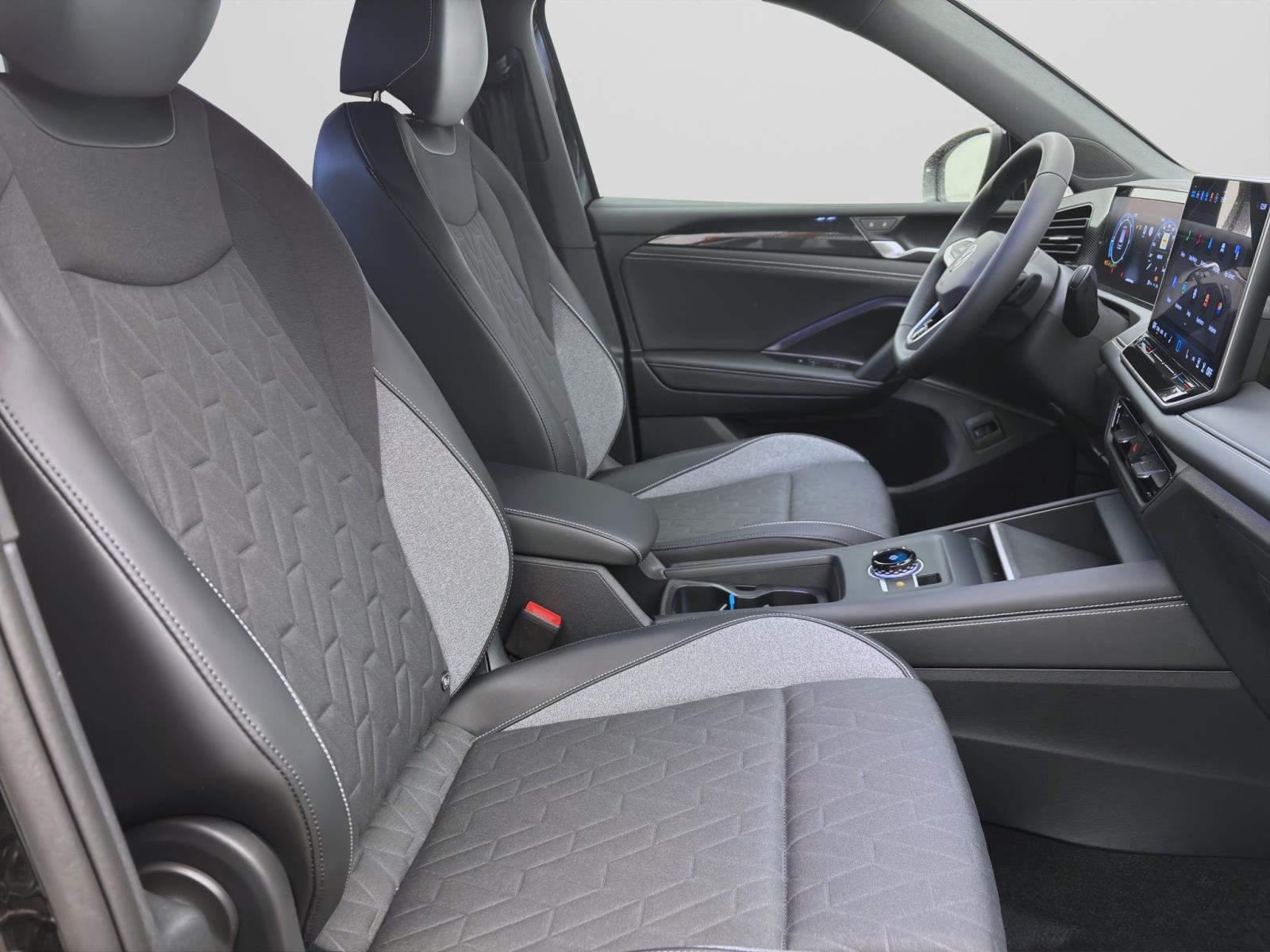Volkswagen Tiguan 2.0 TDI DSG GOAL NAVI AHK LM18 KLIMA