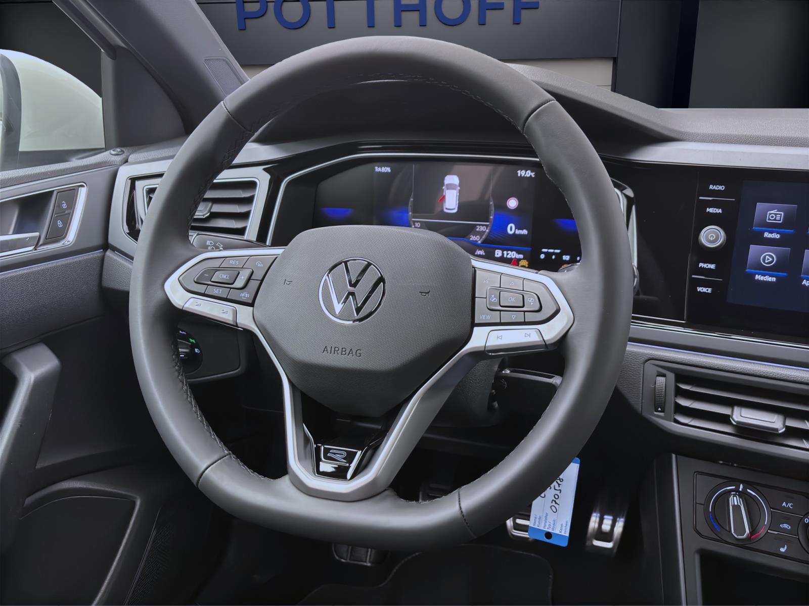 Volkswagen Taigo 1.0 TSI R-LINE PDC MATRIX KAMERA LM17