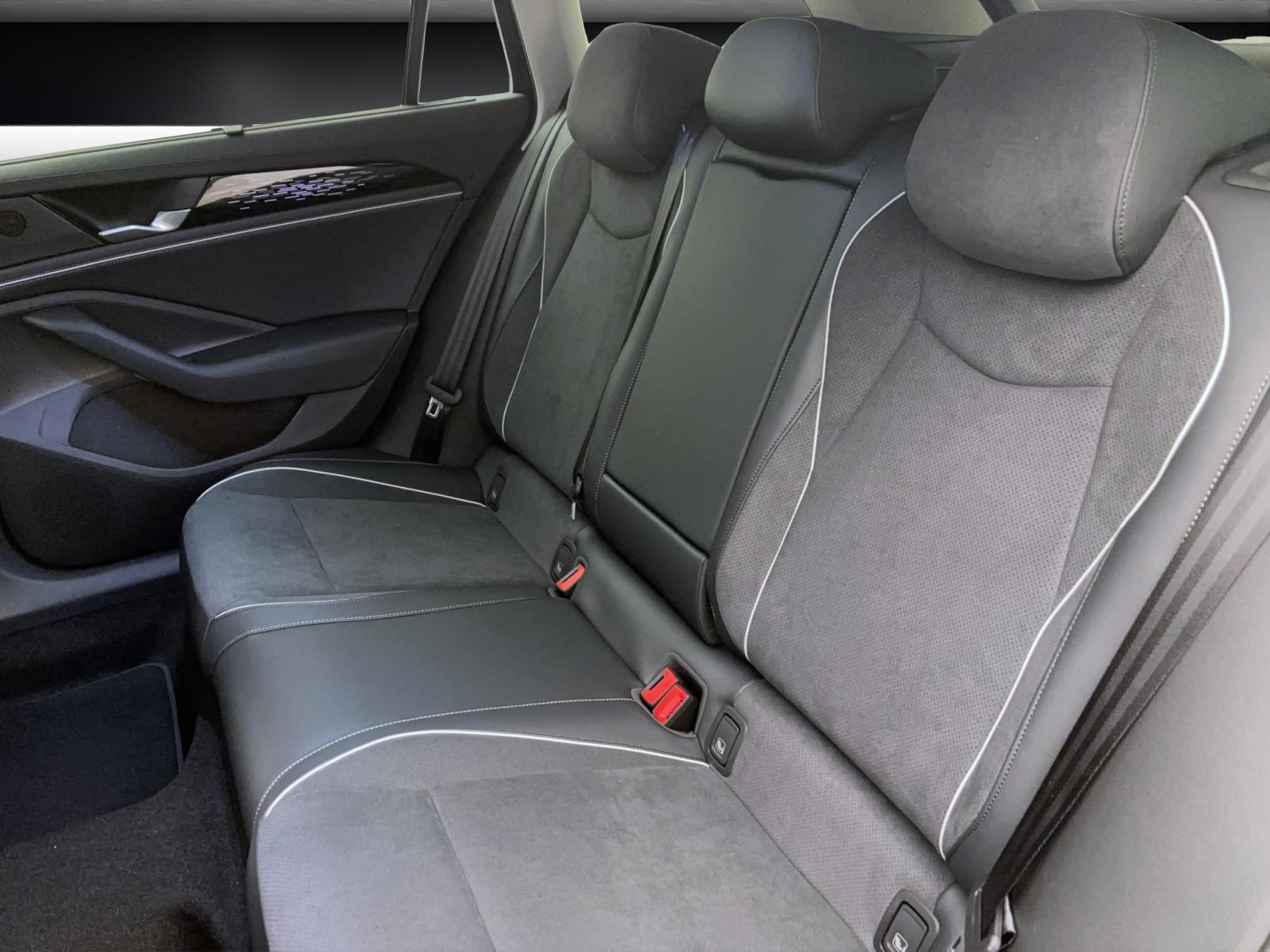 Volkswagen Passat Variant Business 2.0 TDI DSG