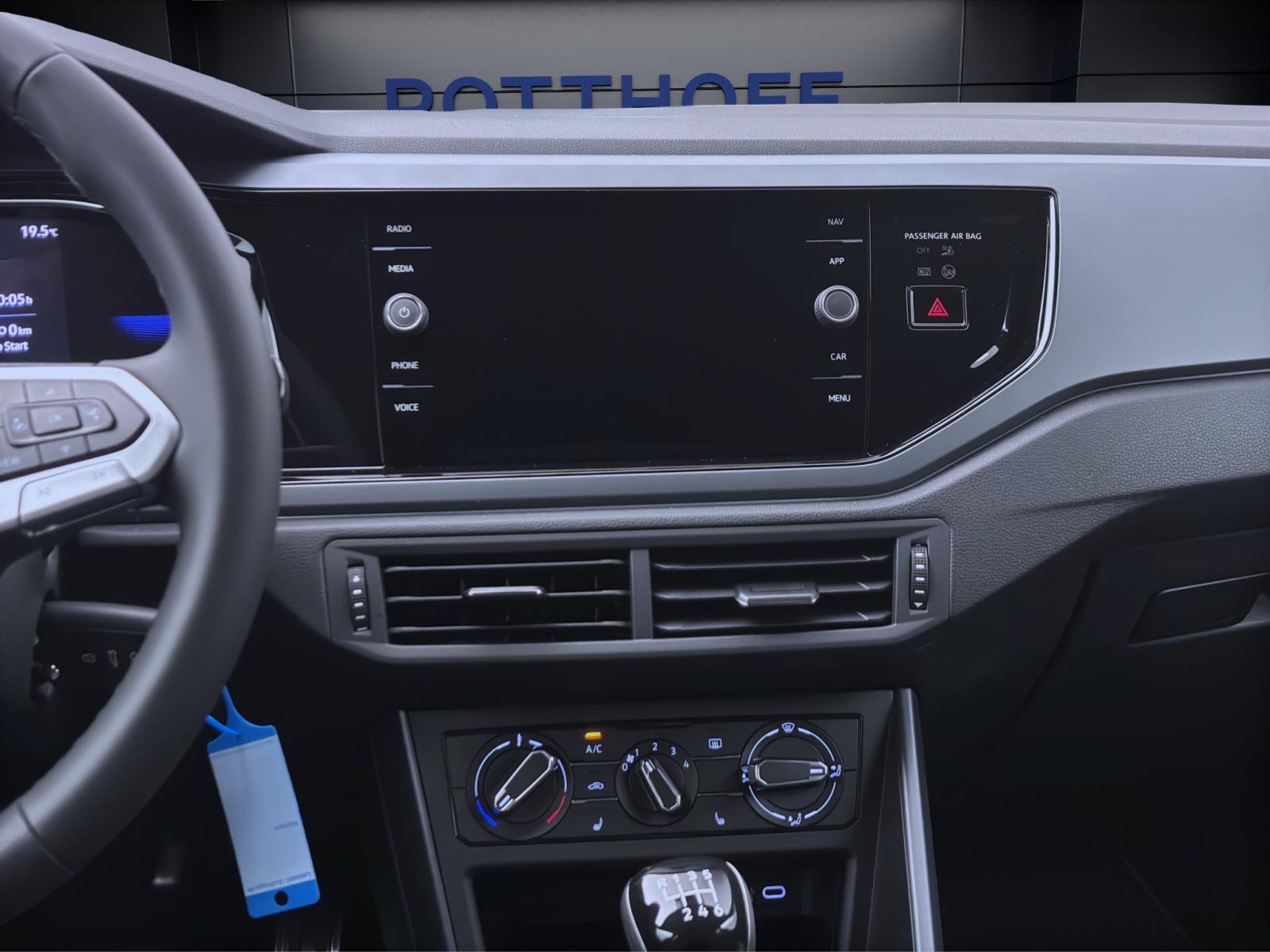 Volkswagen Taigo 1.0 TSI R-LINE PDC MATRIX KAMERA LM17