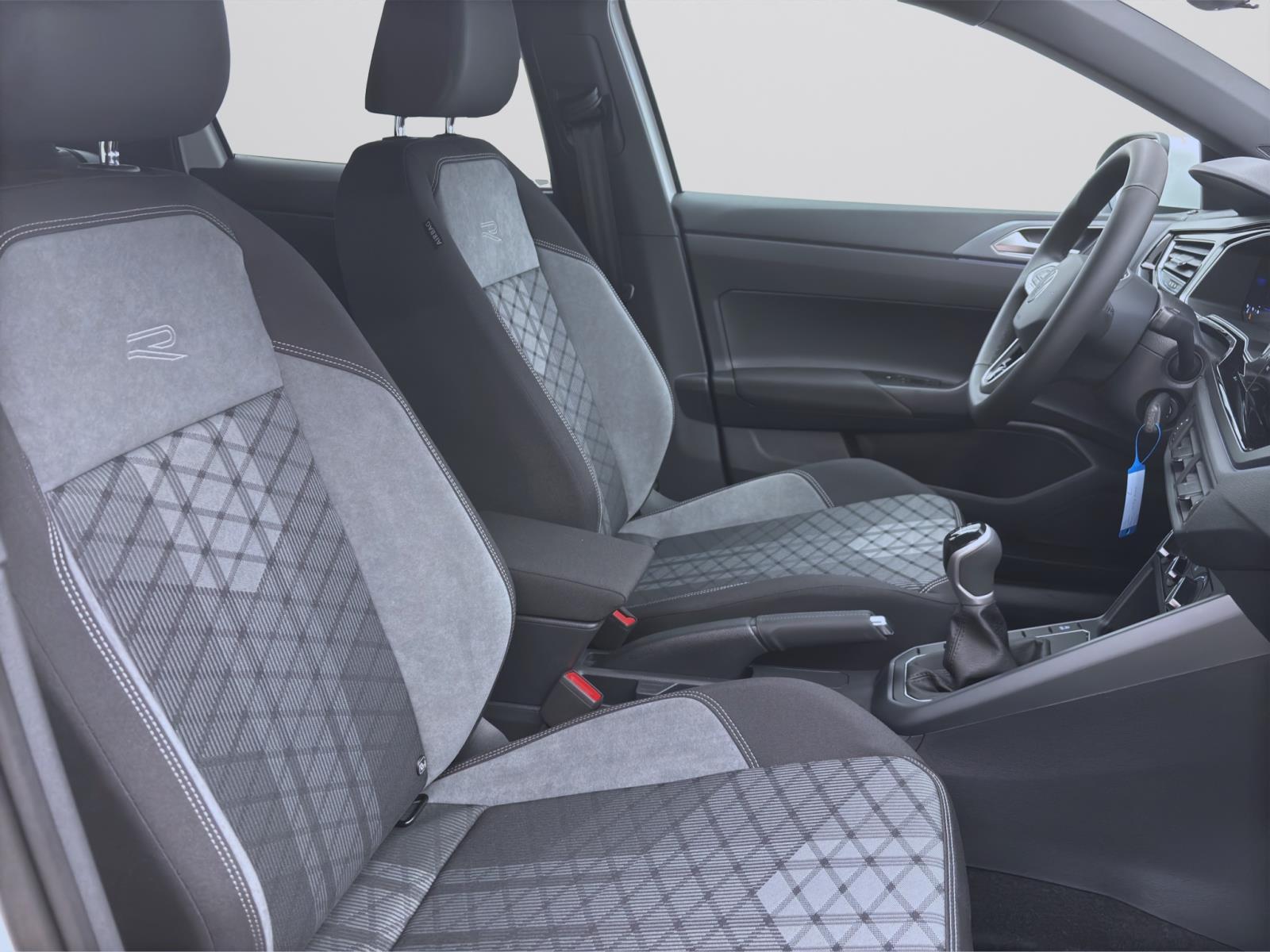 Volkswagen Taigo 1.0 TSI R-LINE PDC MATRIX KAMERA LM17