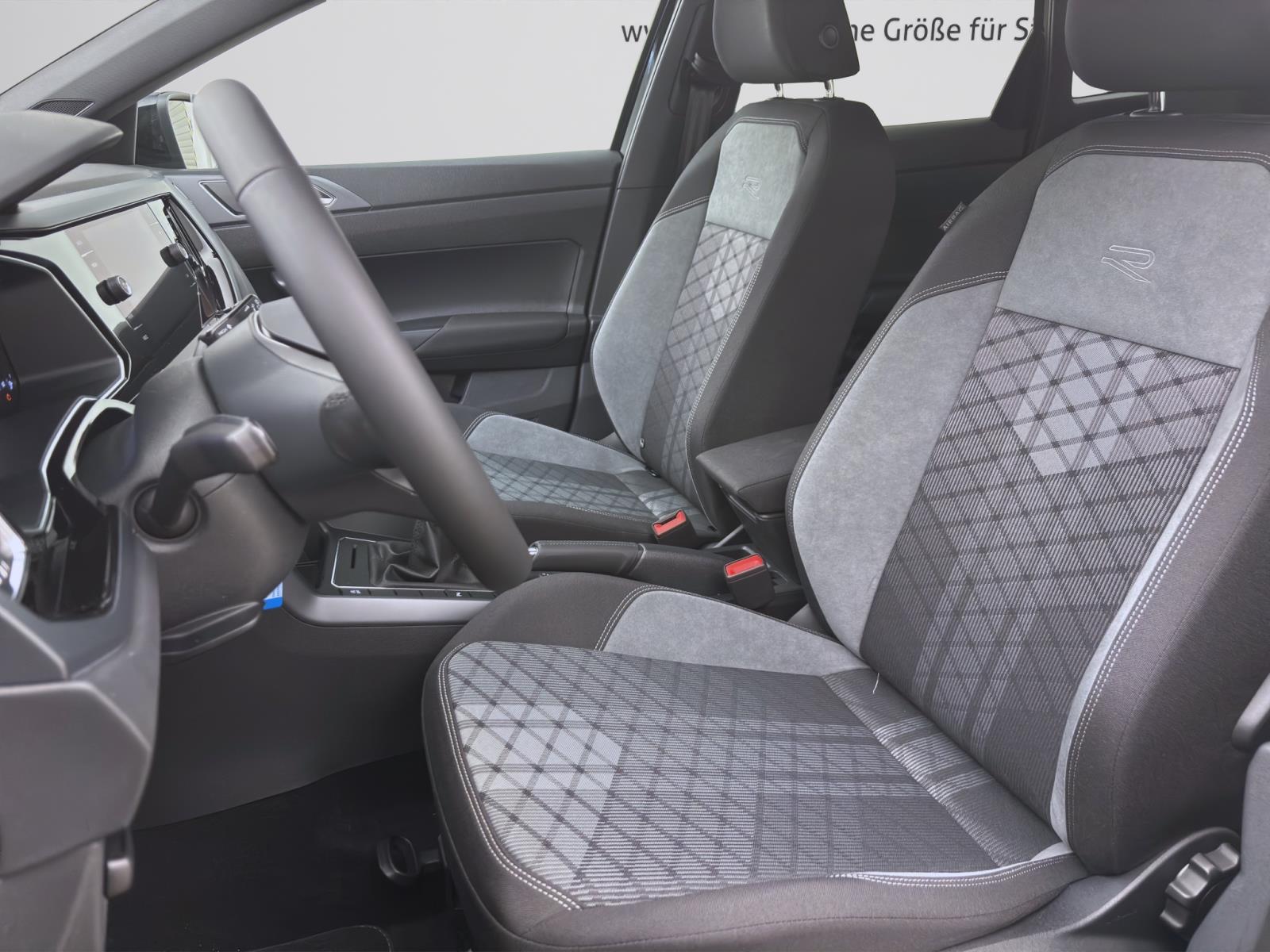 Volkswagen Taigo 1.0 TSI R-LINE PDC MATRIX KAMERA LM17