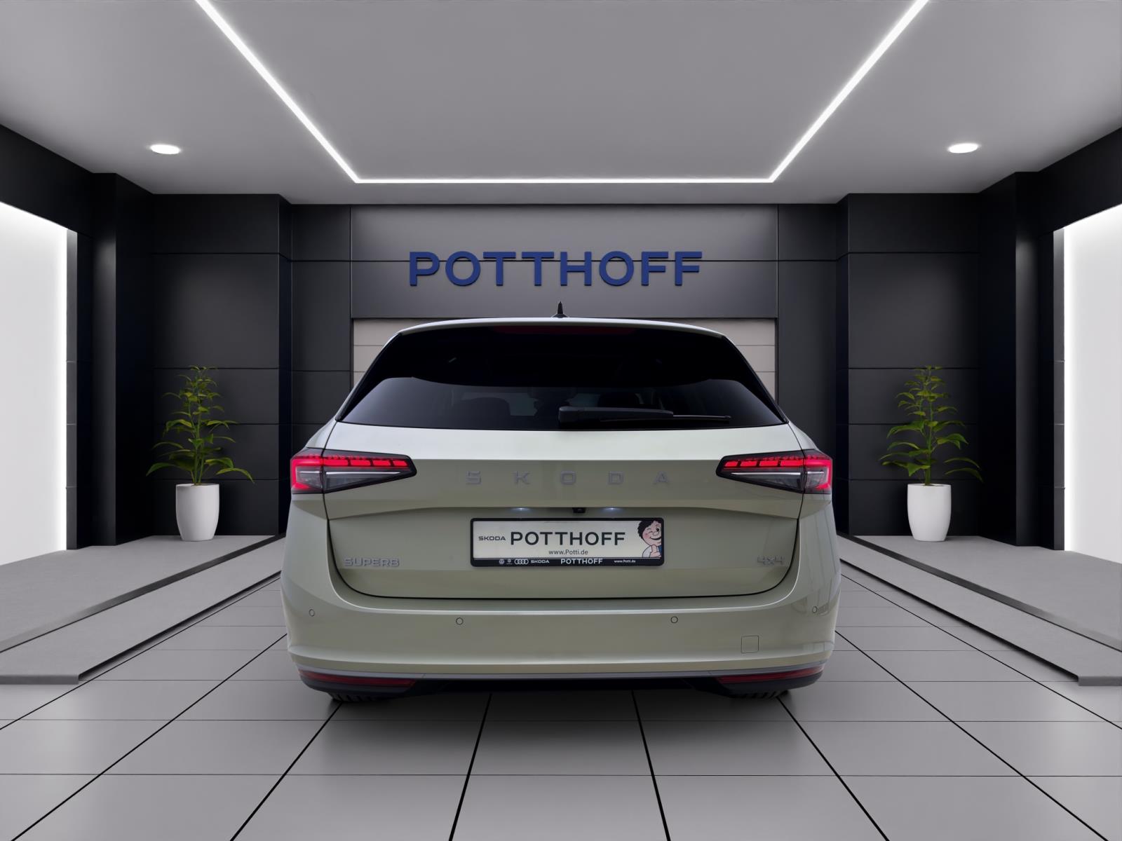 Skoda Superb COMBI L&K 4X4 PANO 19 DCC INFO&ASSISTENZ+ MATRIX