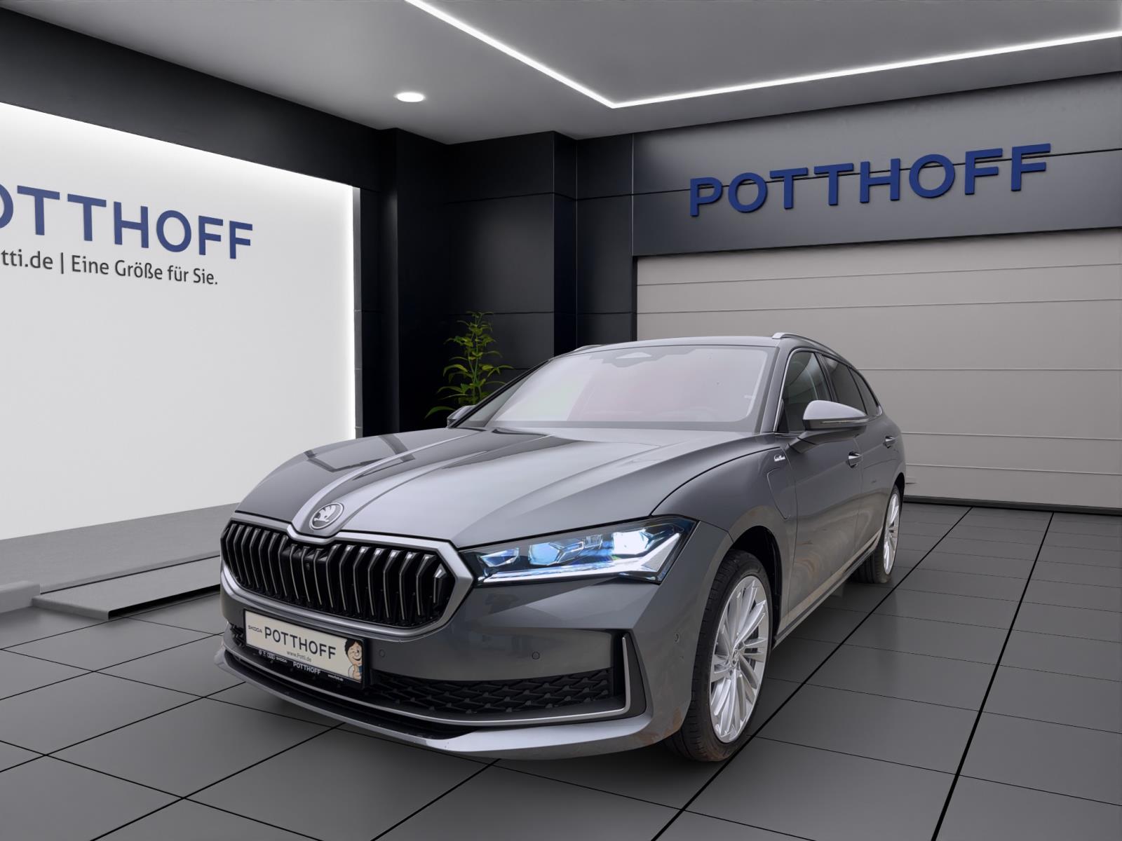 Skoda Superb COMBI iV L&K AHK PANO HEAD-UP CANTON 19 NAV ASSISTENZ+