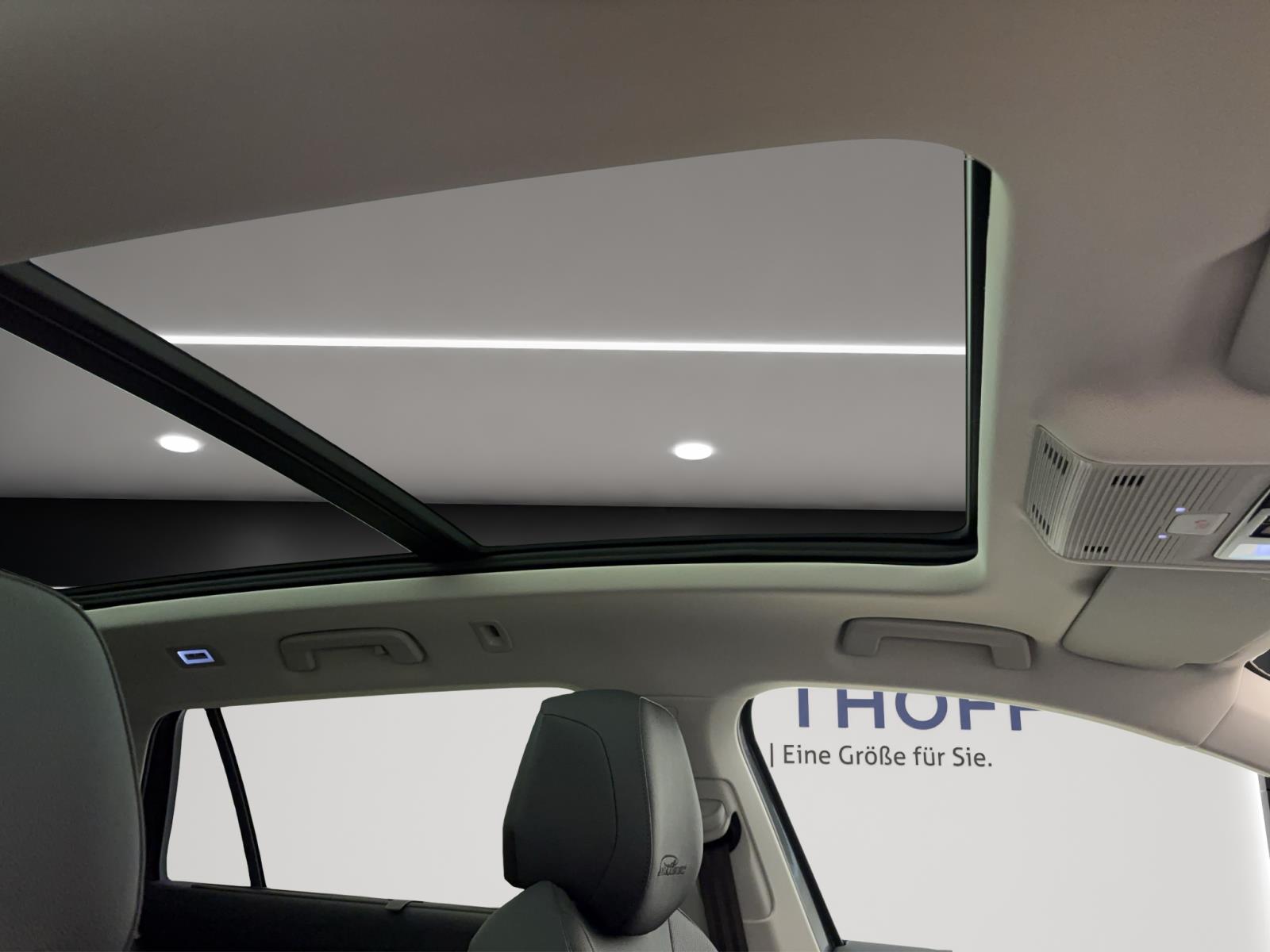 Skoda Superb COMBI iV L&K AHK PANO HEAD-UP CANTON 19 NAV ASSISTENZ+