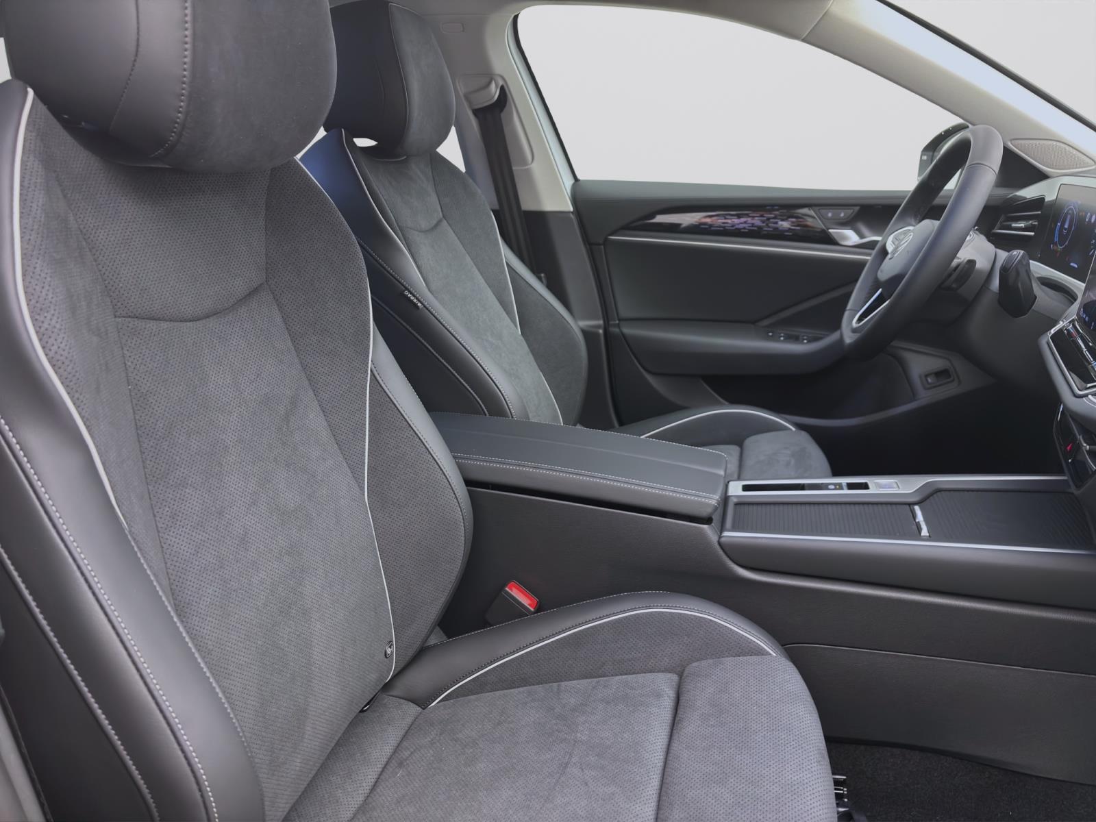 Volkswagen Passat Variant 2.0 TDI DSG BUSINESS NAVI AHK