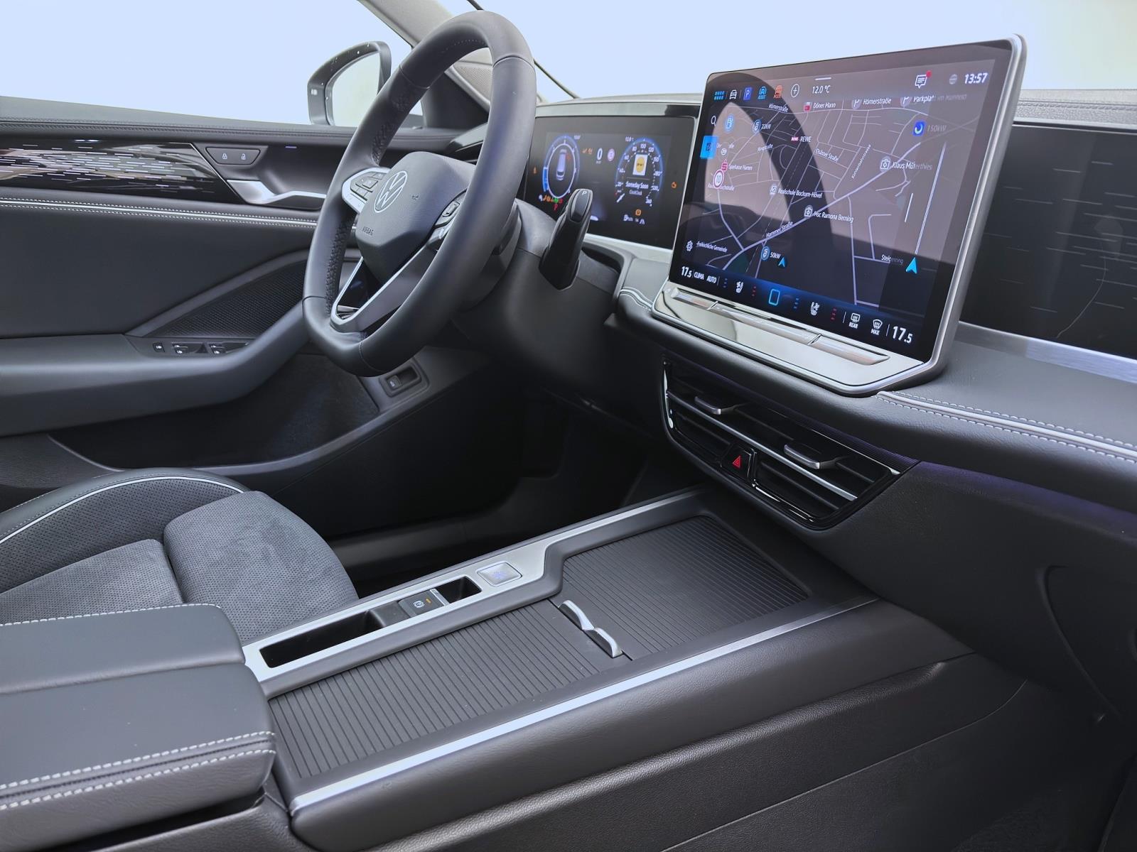 Volkswagen Passat Variant 2.0 TDI DSG BUSINESS NAVI AHK