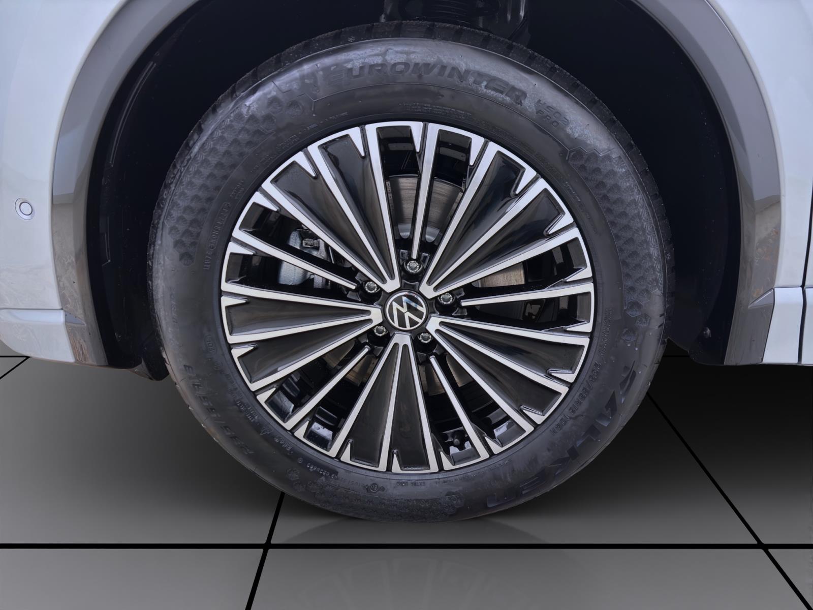 Volkswagen Tiguan 2.0 TDI DSG R-LINE NAVI AHK