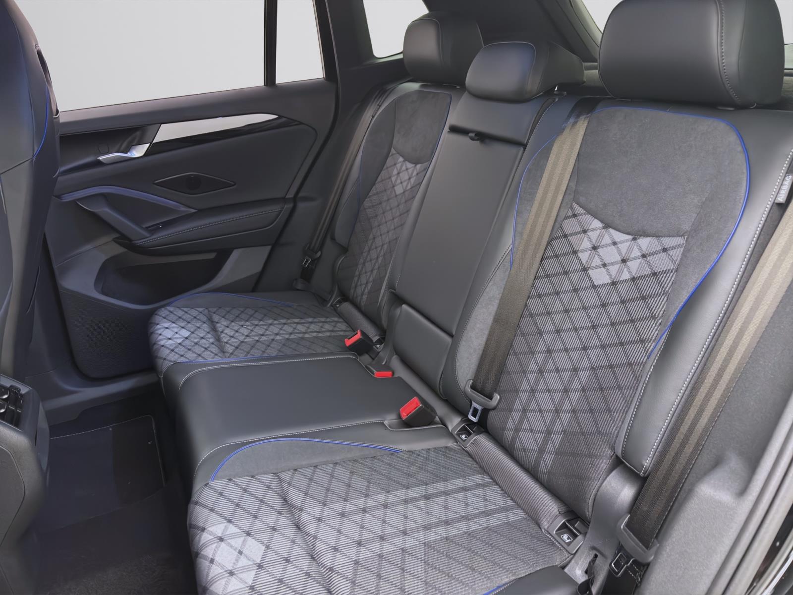 Volkswagen Tiguan 2.0 TDI DSG R-LINE NAVI AHK