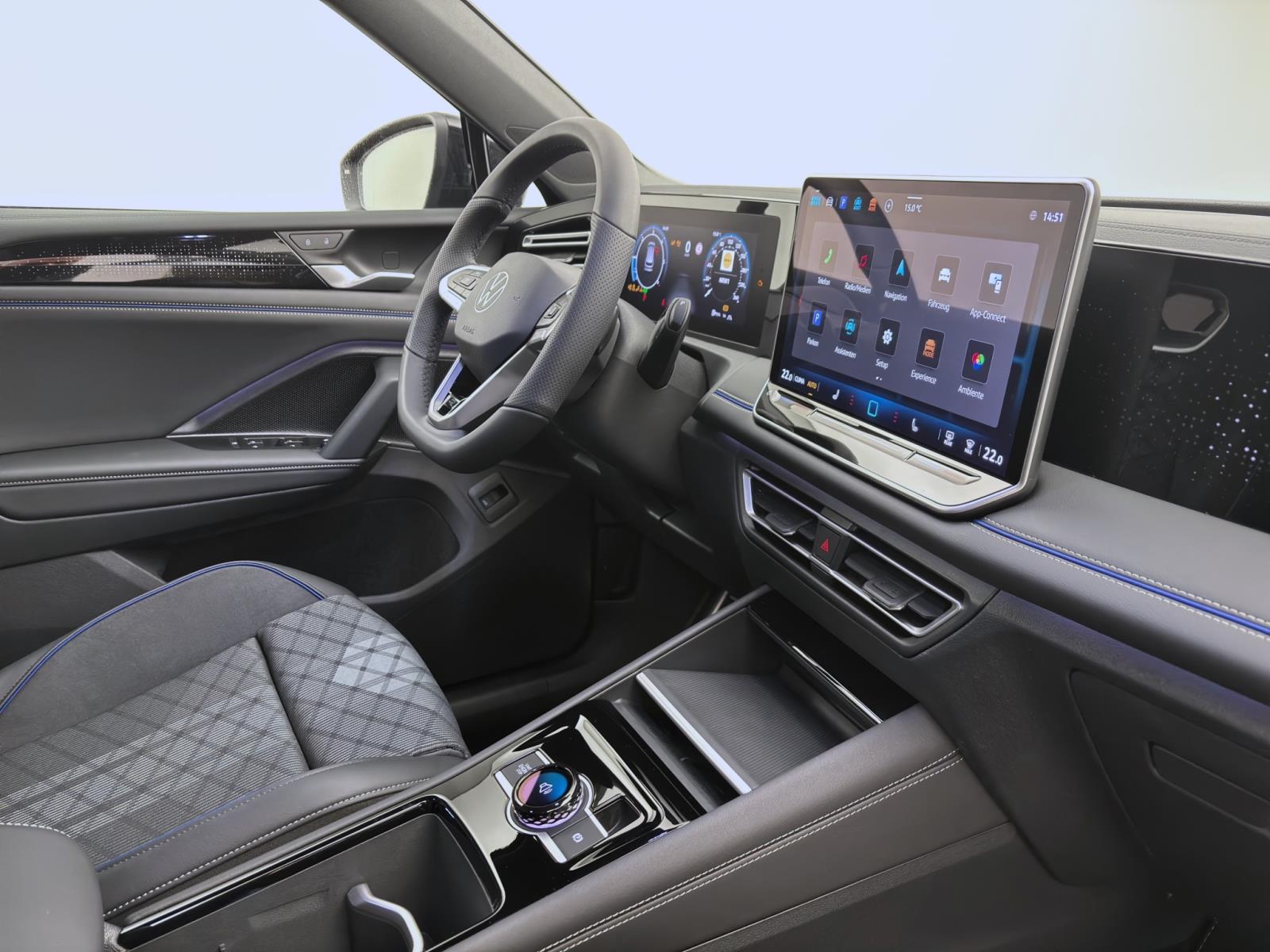 Volkswagen Tiguan 2.0 TDI DSG R-LINE NAVI AHK