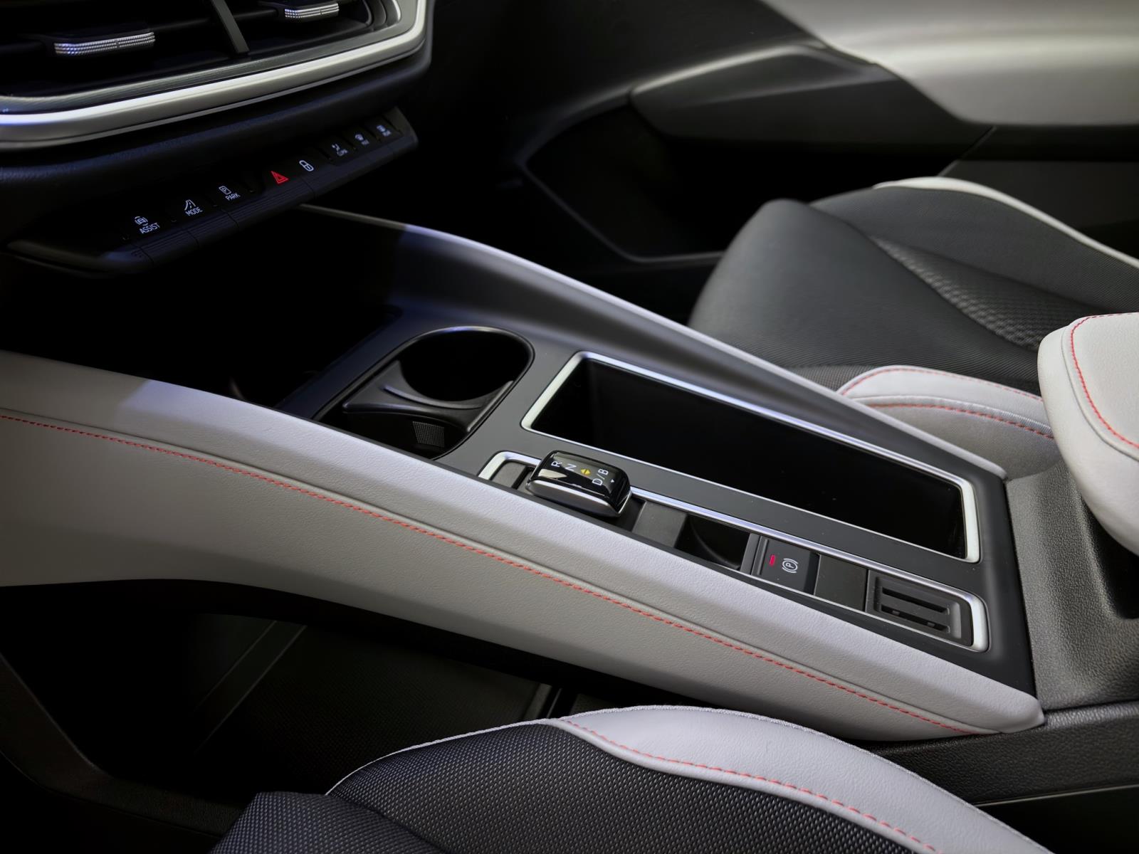 Skoda Elroq 85 FIRST EDITION MAXX AHK pACC 21 NAV WÄRMEP. MATRIX