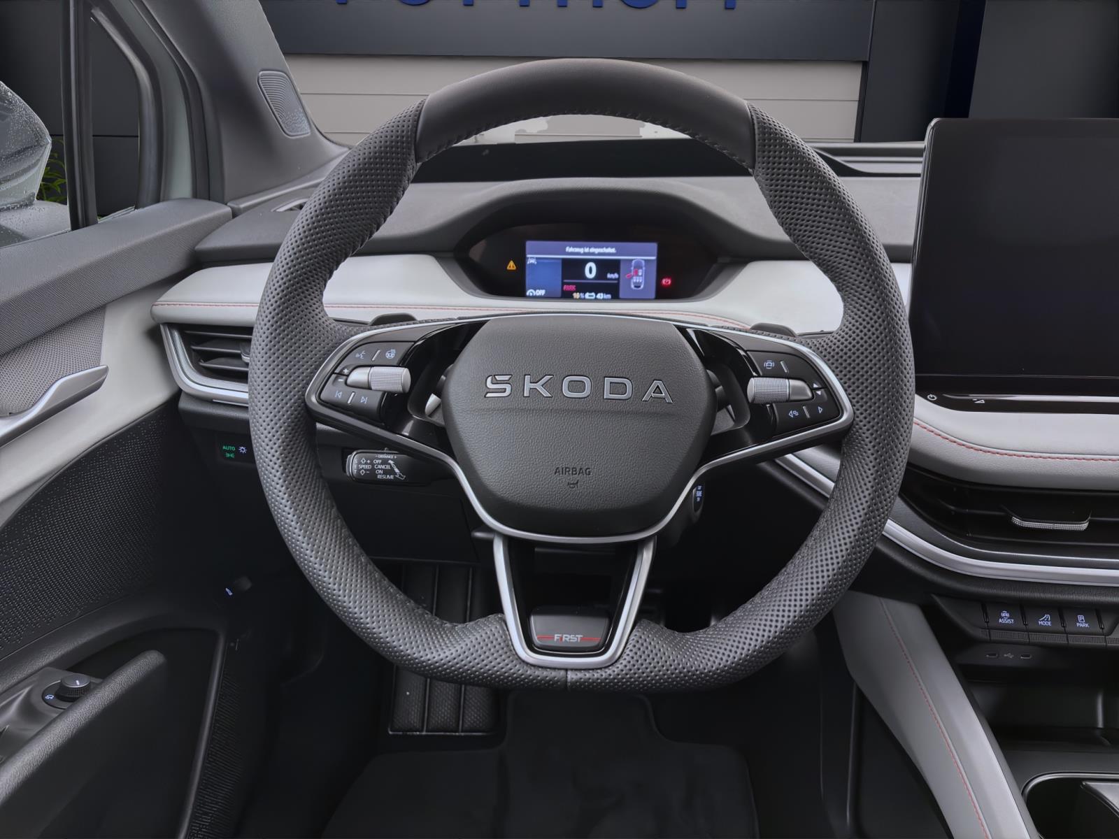 Skoda Elroq 85 FIRST EDITION MAXX AHK pACC 21 NAV WÄRMEP. MATRIX