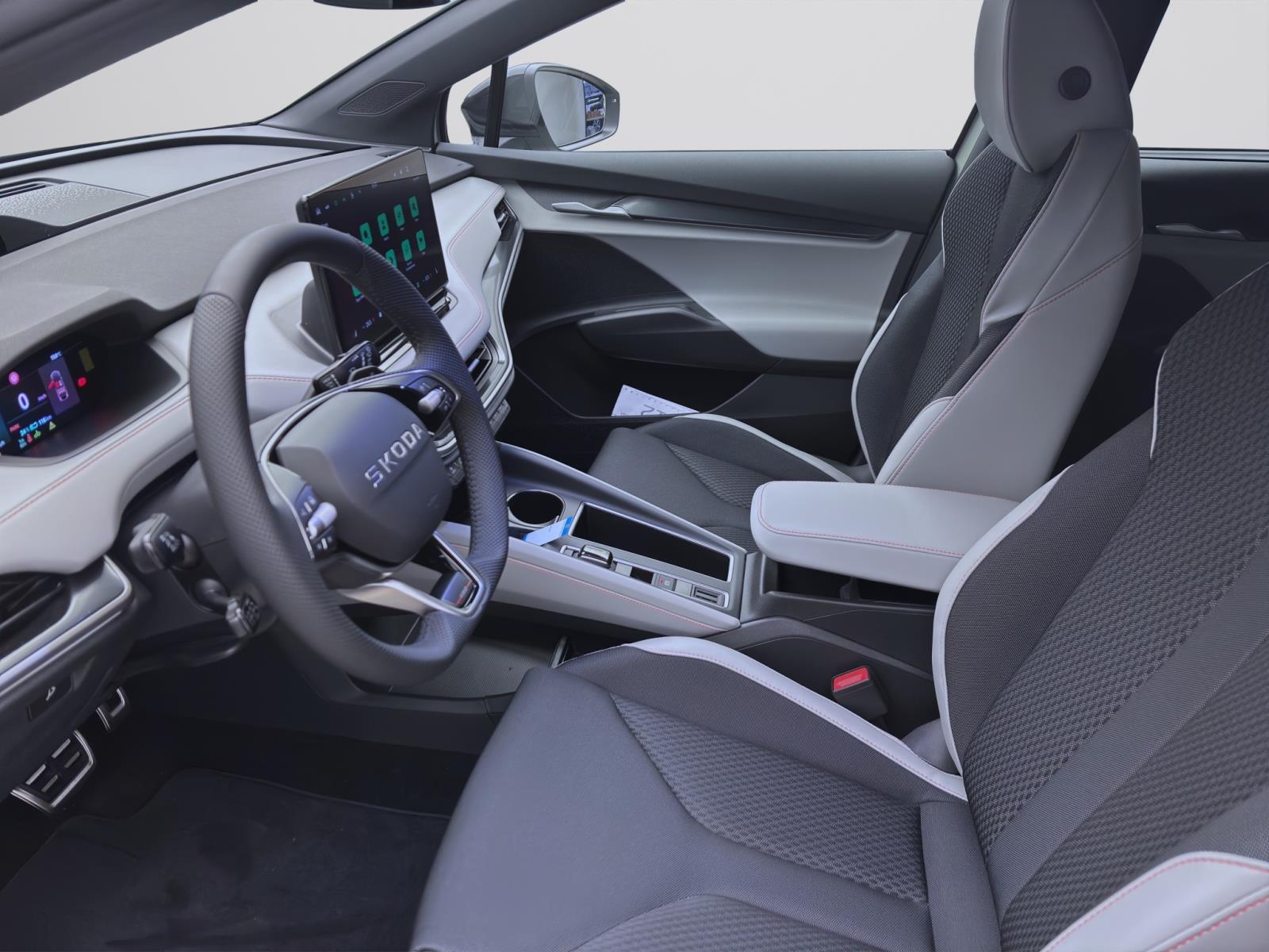 Skoda Elroq 85 FIRST EDITION MAXX AHK pACC 21 NAV WÄRMEP. MATRIX