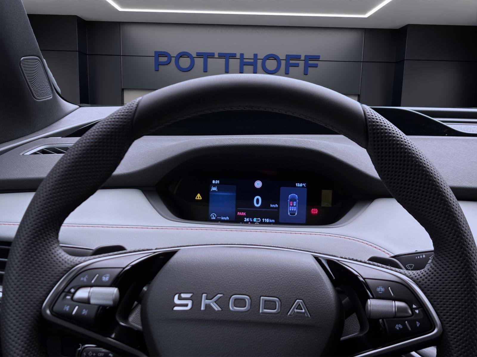 Skoda Elroq 85 FIRST EDITION MAXX AHK pACC 21 NAV WÄRMEP. MATRIX