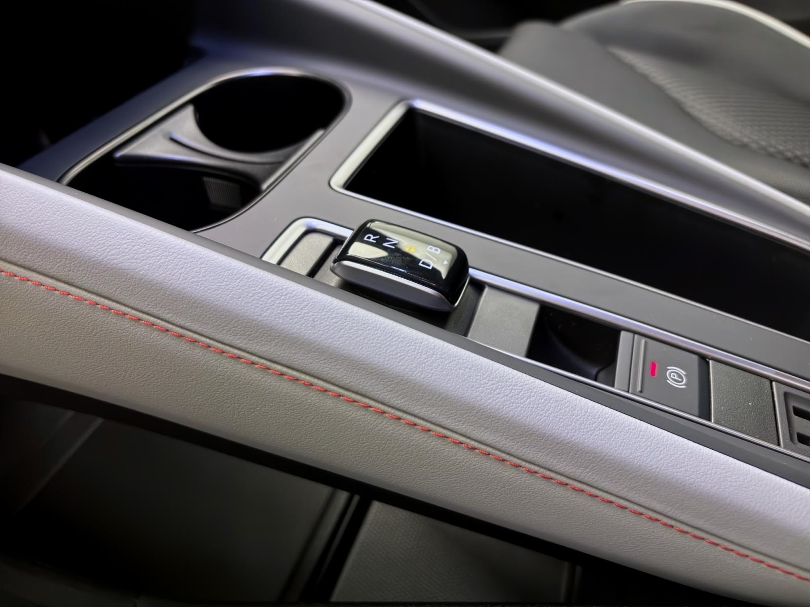 Skoda Elroq 85 FIRST EDITION MAXX AHK pACC 21 NAV WÄRMEP. MATRIX
