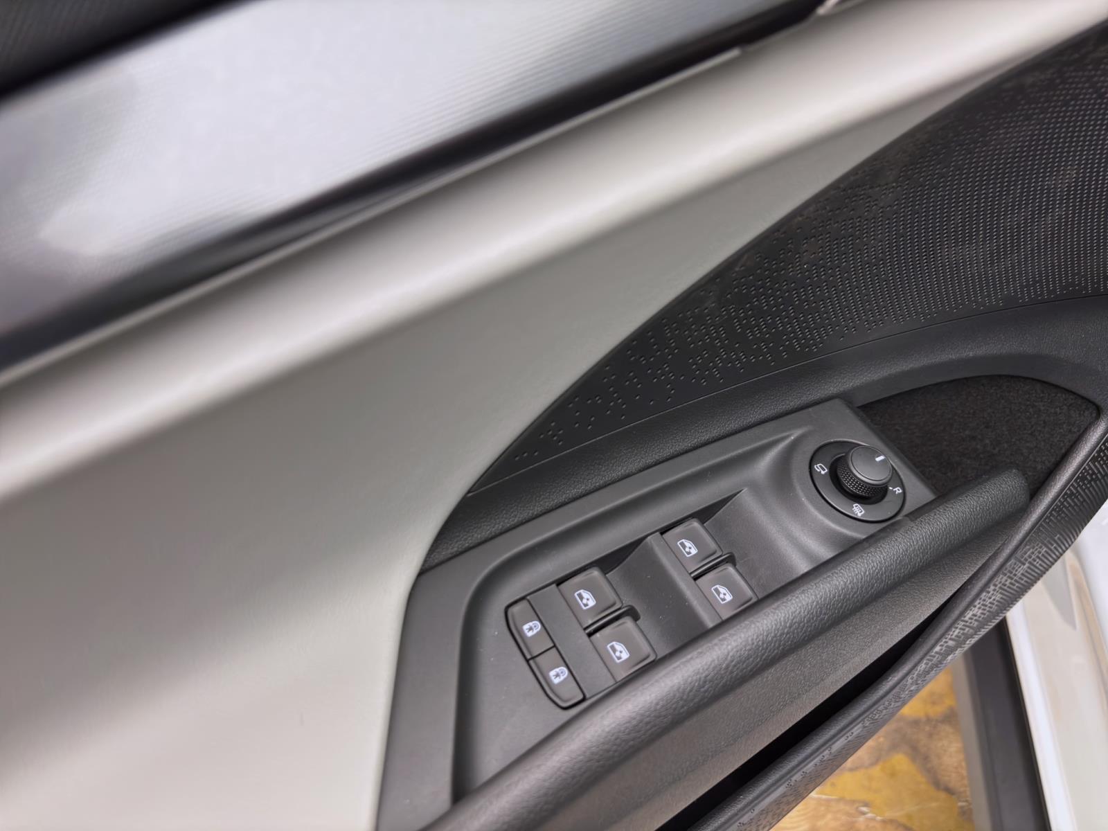 Skoda Elroq 85 FIRST EDITION MAXX AHK pACC 21 NAV WÄRMEP. MATRIX