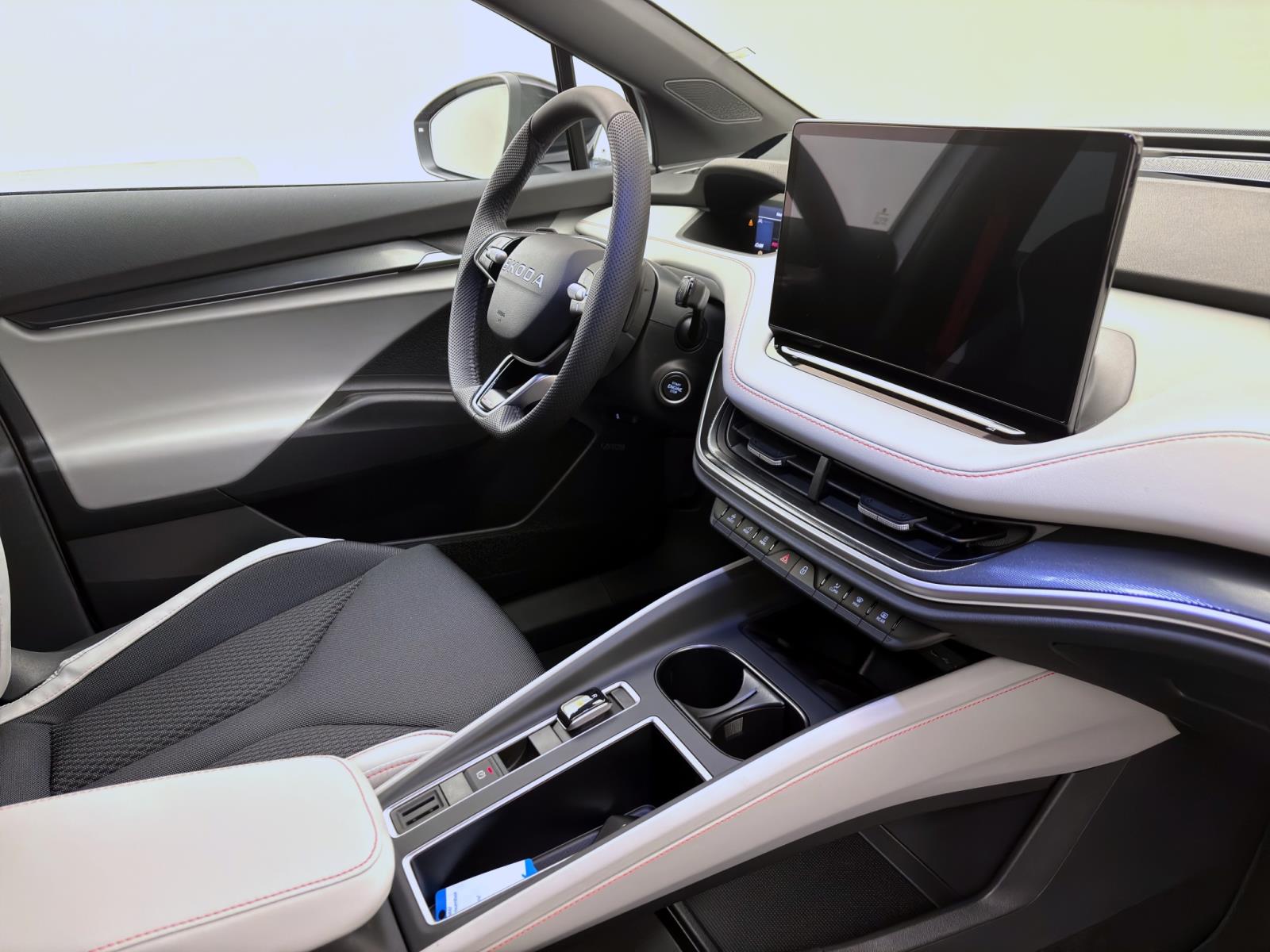 Skoda Elroq 85 FIRST EDITION MAXX AHK pACC 21 NAV WÄRMEP. MATRIX