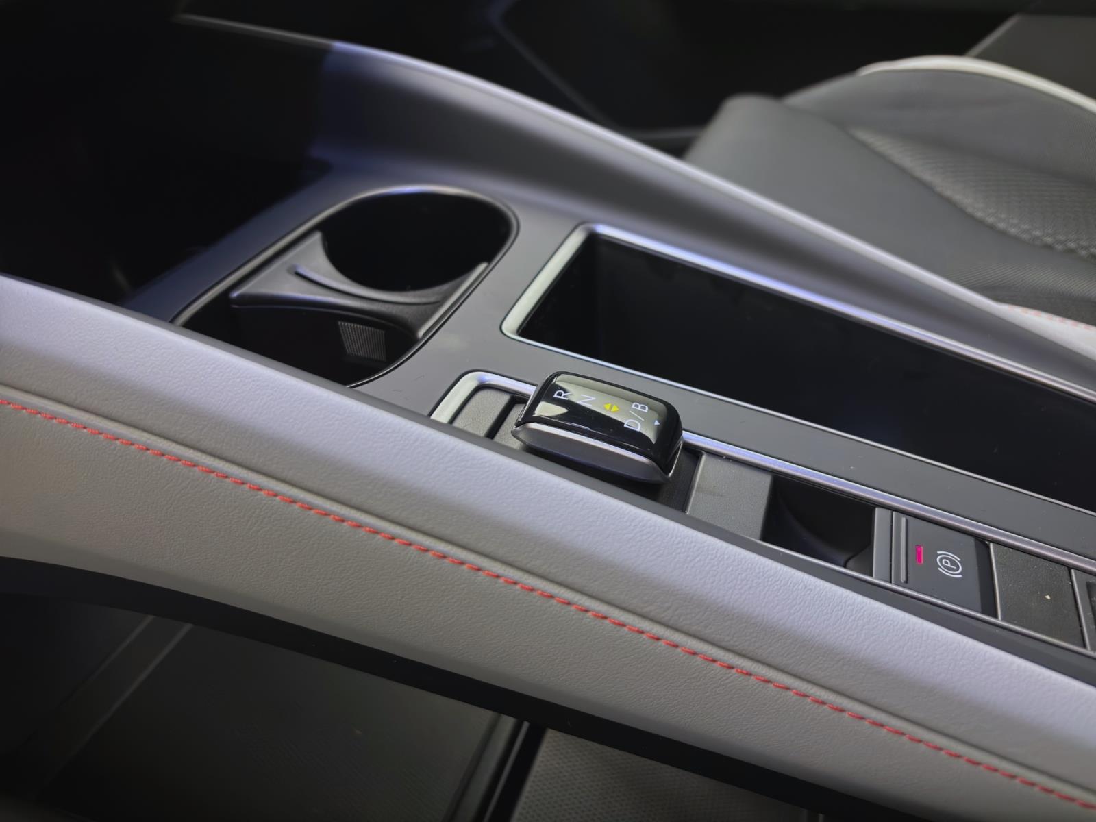 Skoda Elroq 85 FIRST EDITION MAXX AHK pACC 21 NAV WÄRMEP. MATRIX