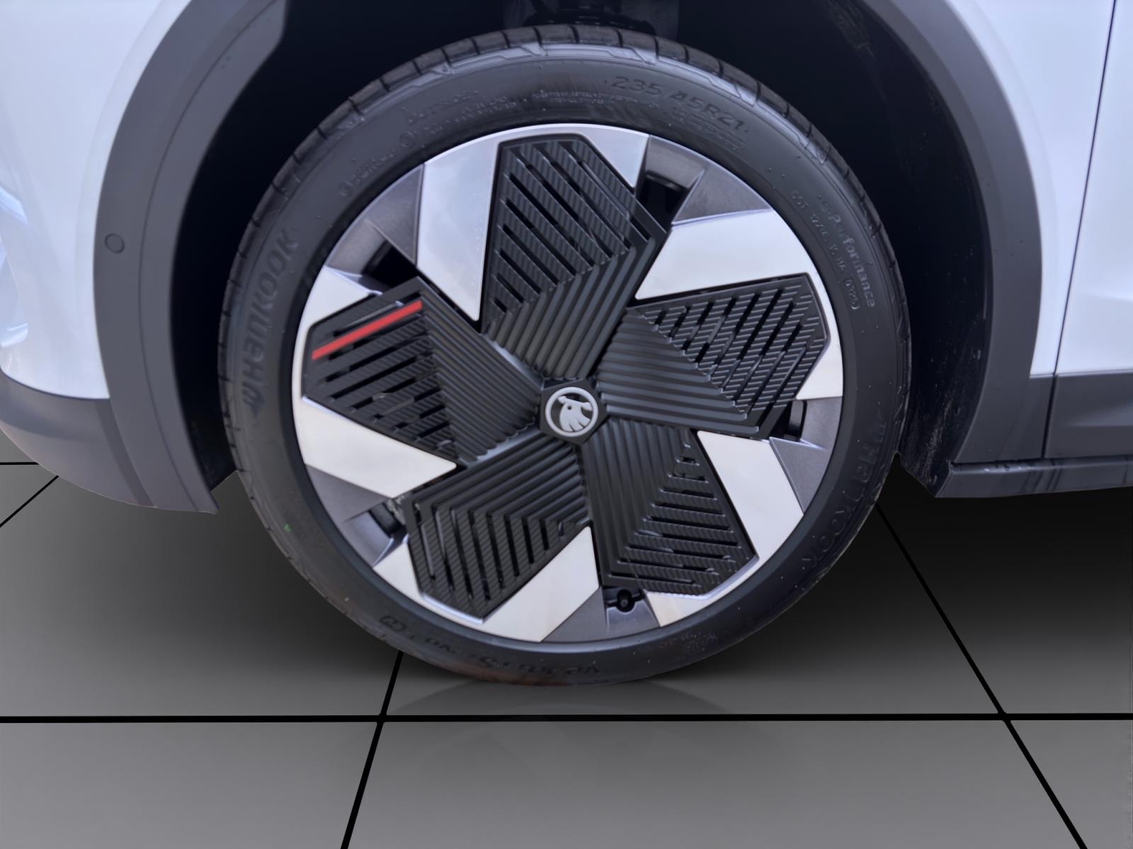 Skoda Elroq 85 FIRST EDITION MAXX AHK pACC 21 NAV WÄRMEP. MATRIX